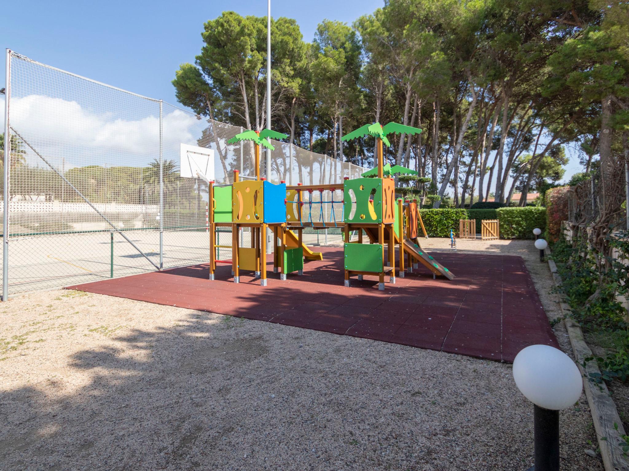 Photo 37 - Maison de 4 chambres à Cambrils avec piscine et jardin