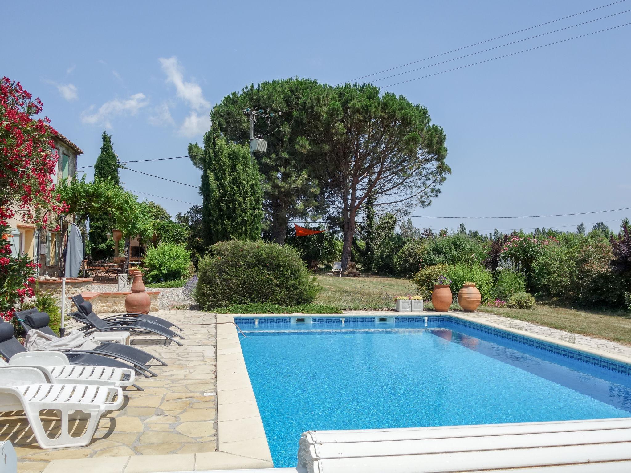 Photo 5 - 4 bedroom House in Laroque-des-Albères with private pool and sea view