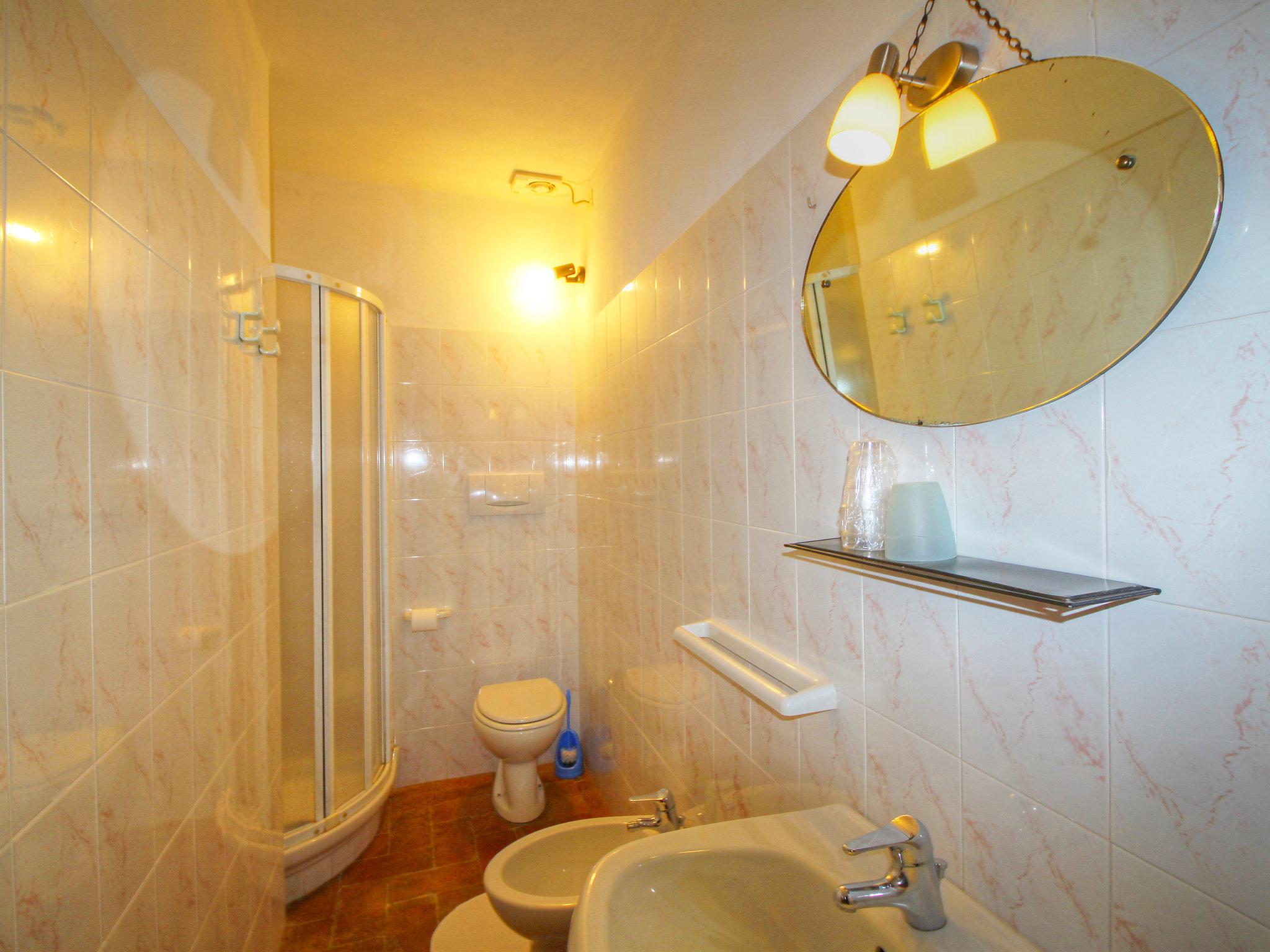 Foto 14 - Haus mit 5 Schlafzimmern in Radda in Chianti mit schwimmbad und garten