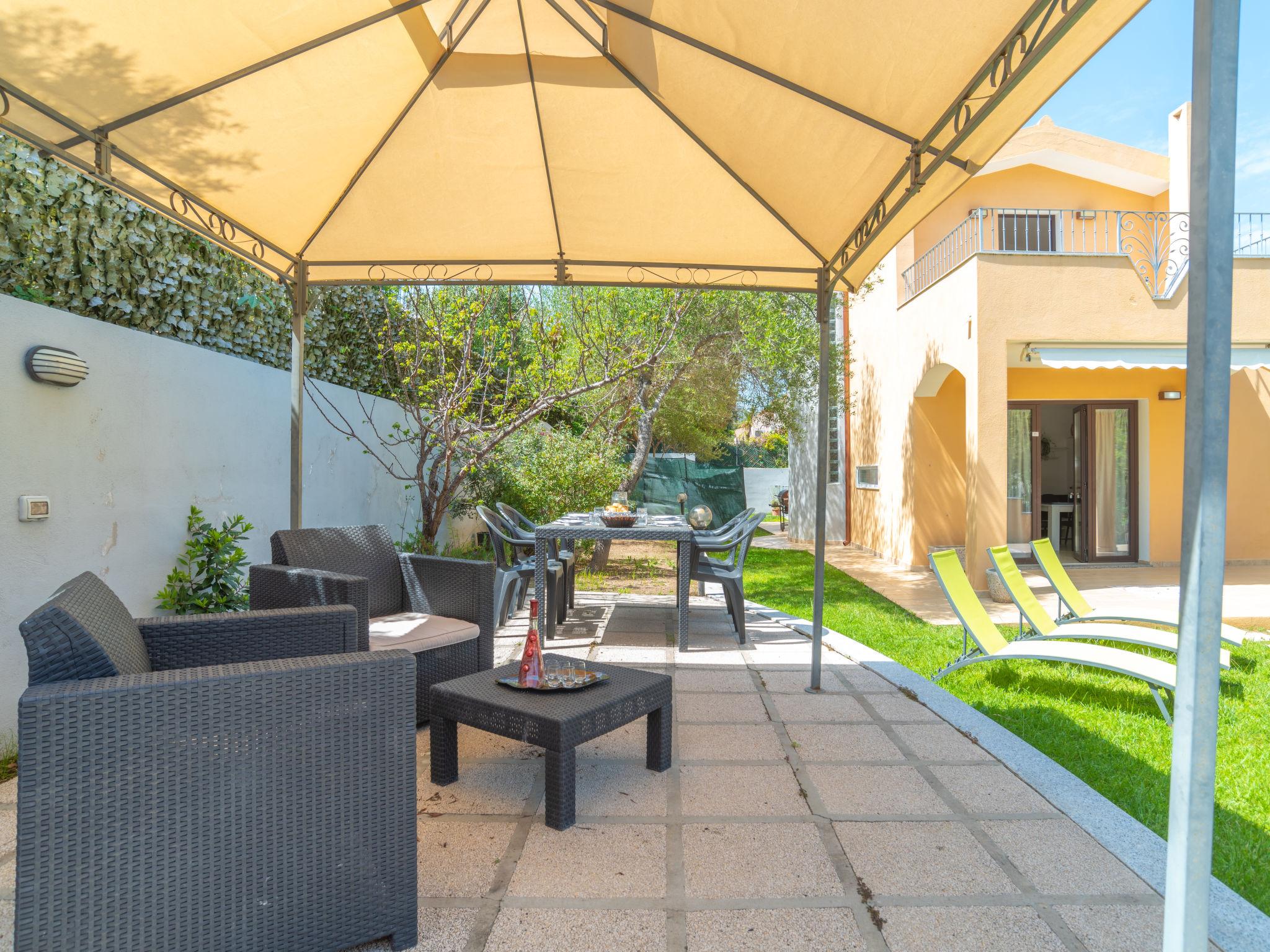 Photo 20 - Maison de 3 chambres à Olbia avec jardin et terrasse