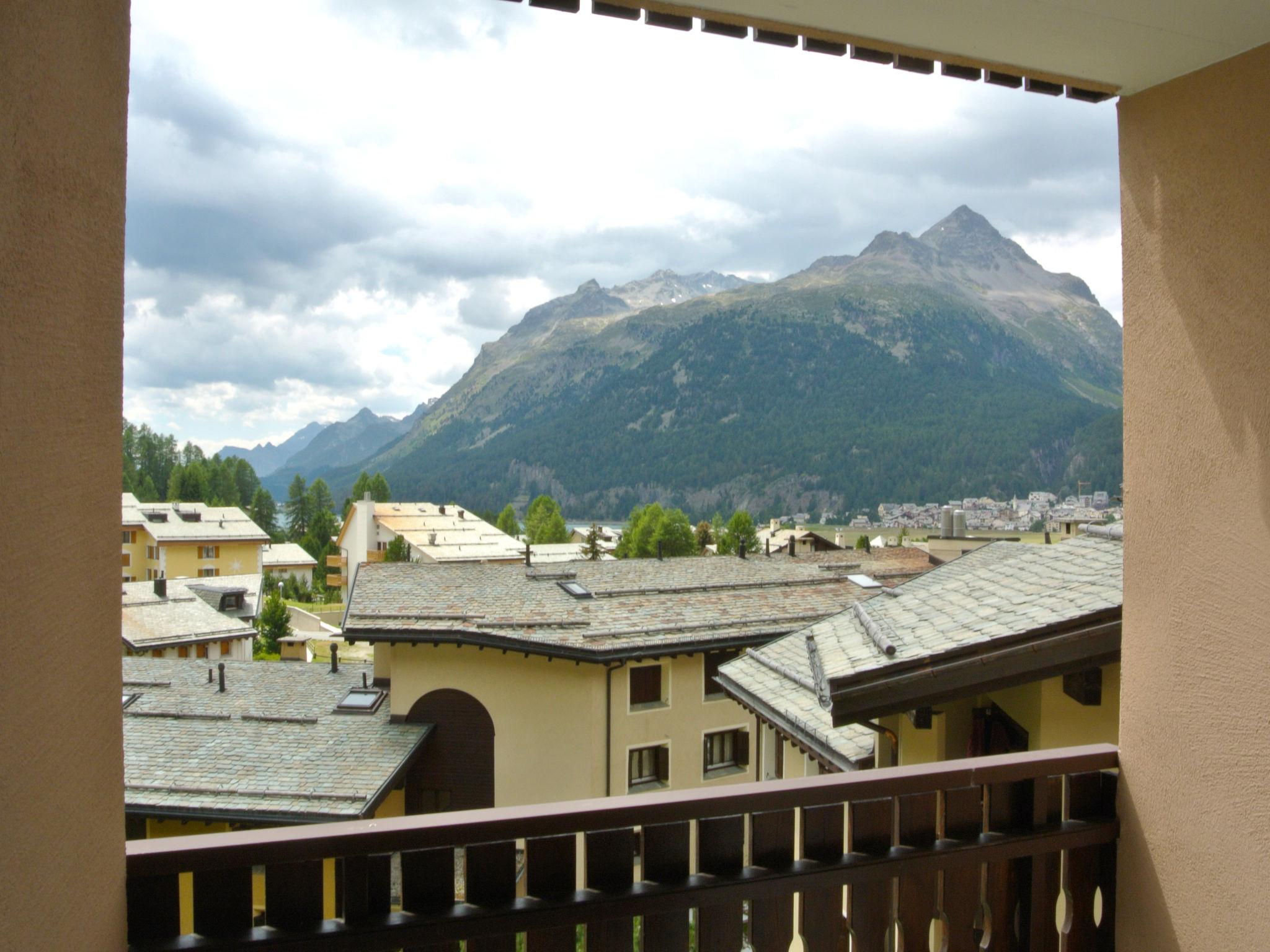 Foto 9 - Appartamento a Silvaplana con vista sulle montagne