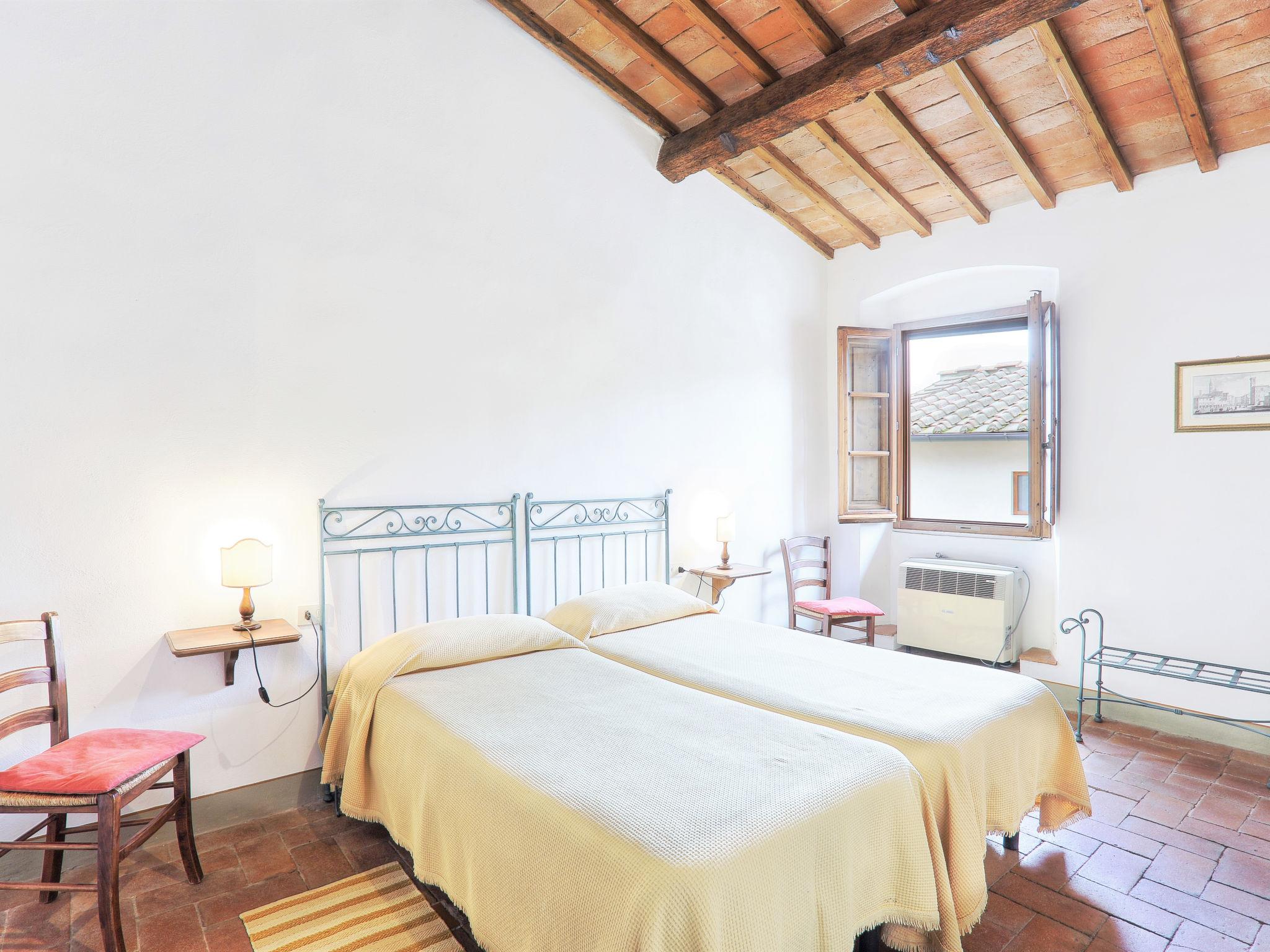 Foto 11 - Apartamento de 2 habitaciones en Bagno a Ripoli con piscina y jardín