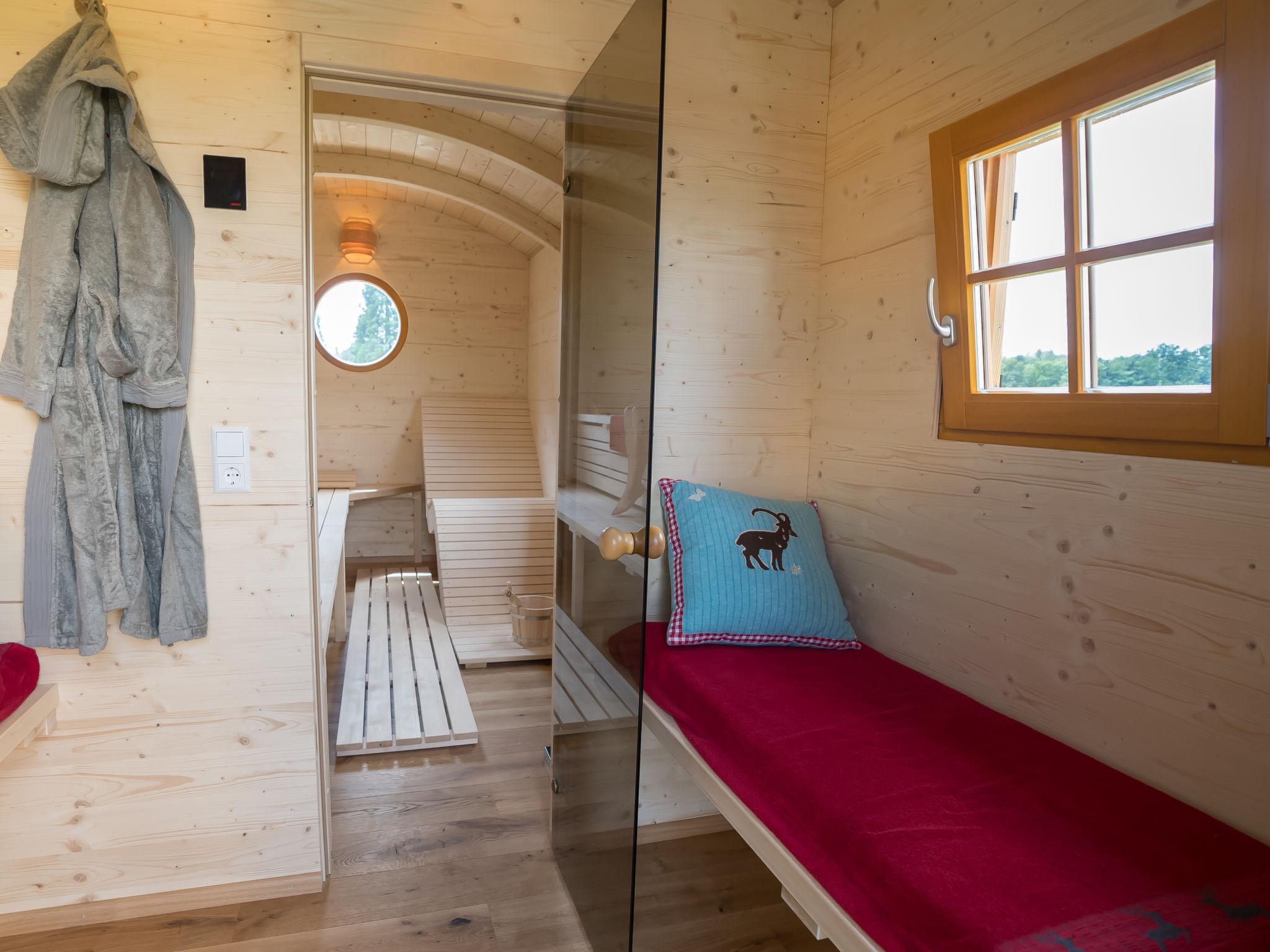 Foto 9 - Apartamento de 2 quartos em Großerlach com sauna e vista para a montanha