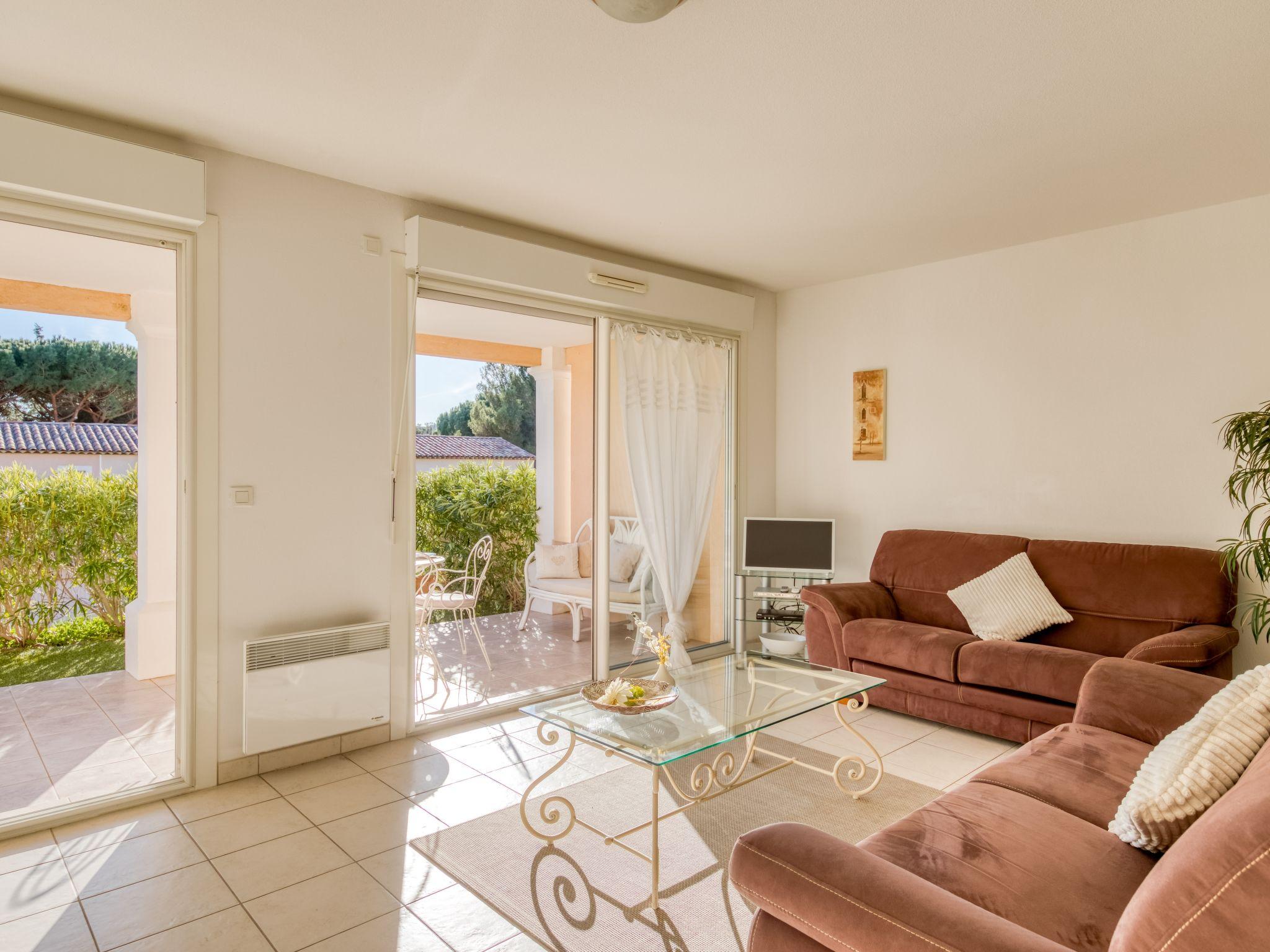 Photo 7 - Maison de 2 chambres à Sainte-Maxime avec piscine et jardin