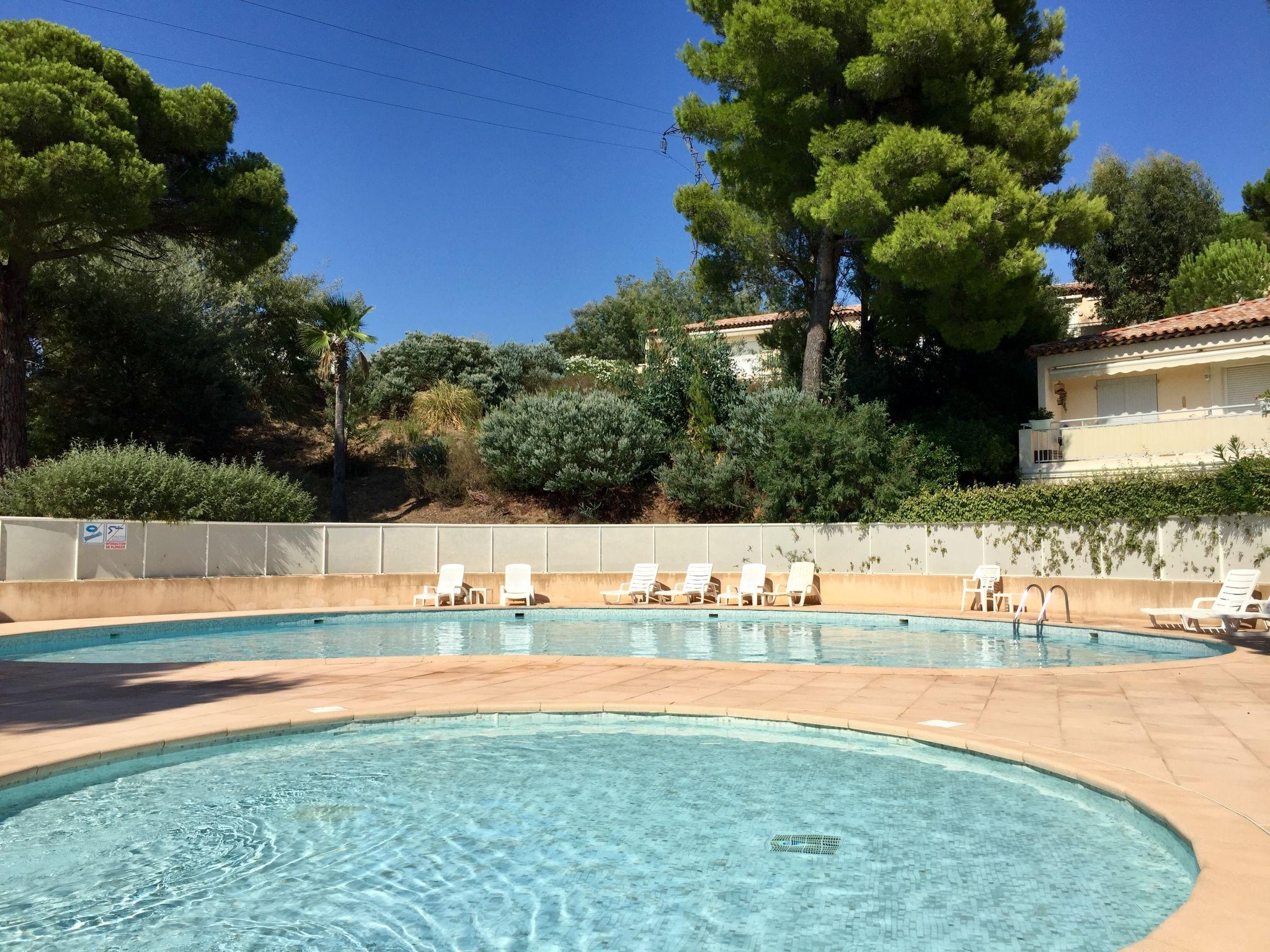 Foto 5 - Casa de 2 habitaciones en Sainte-Maxime con piscina y jardín