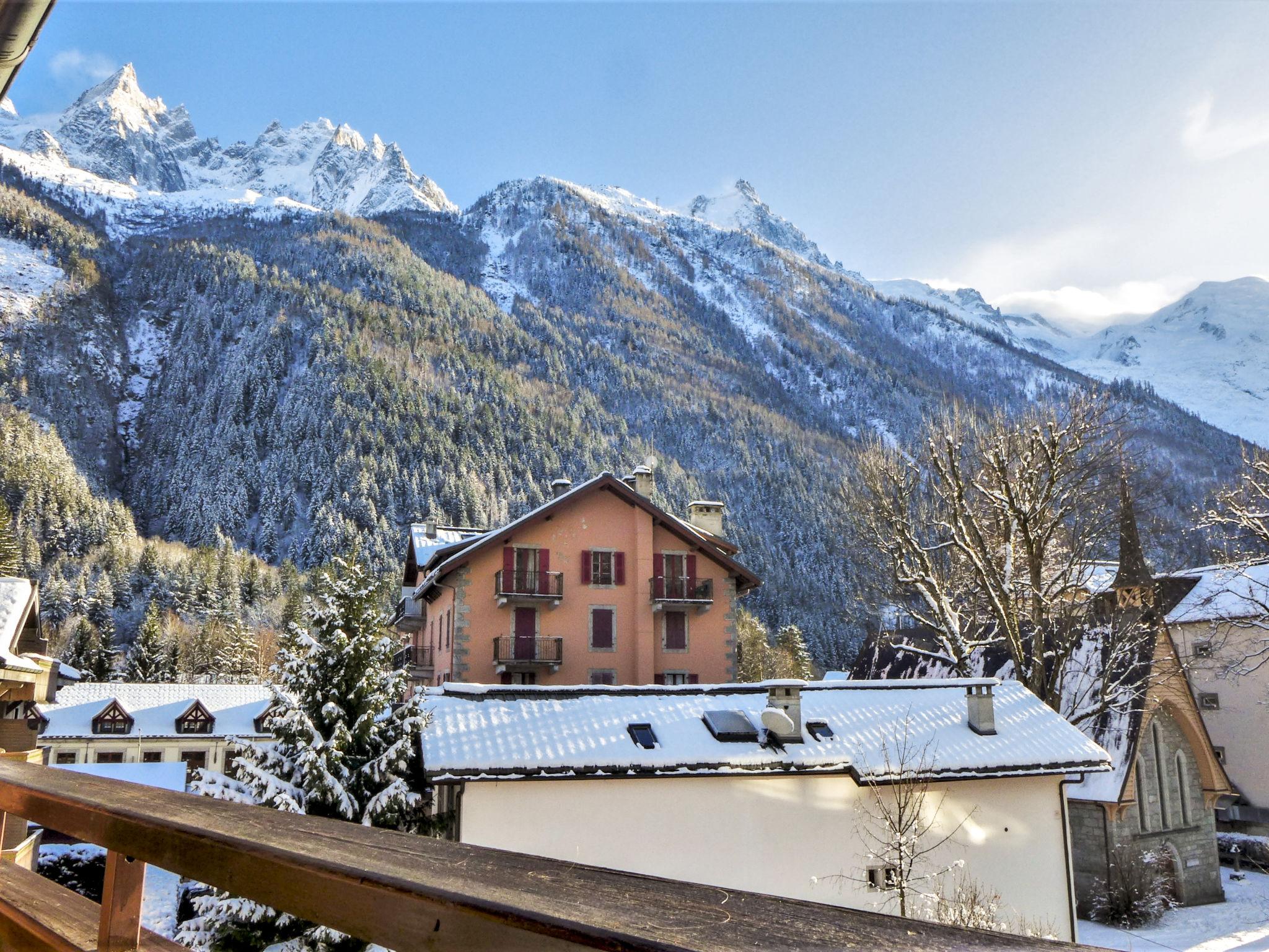 Foto 14 - Apartment mit 1 Schlafzimmer in Chamonix-Mont-Blanc mit blick auf die berge