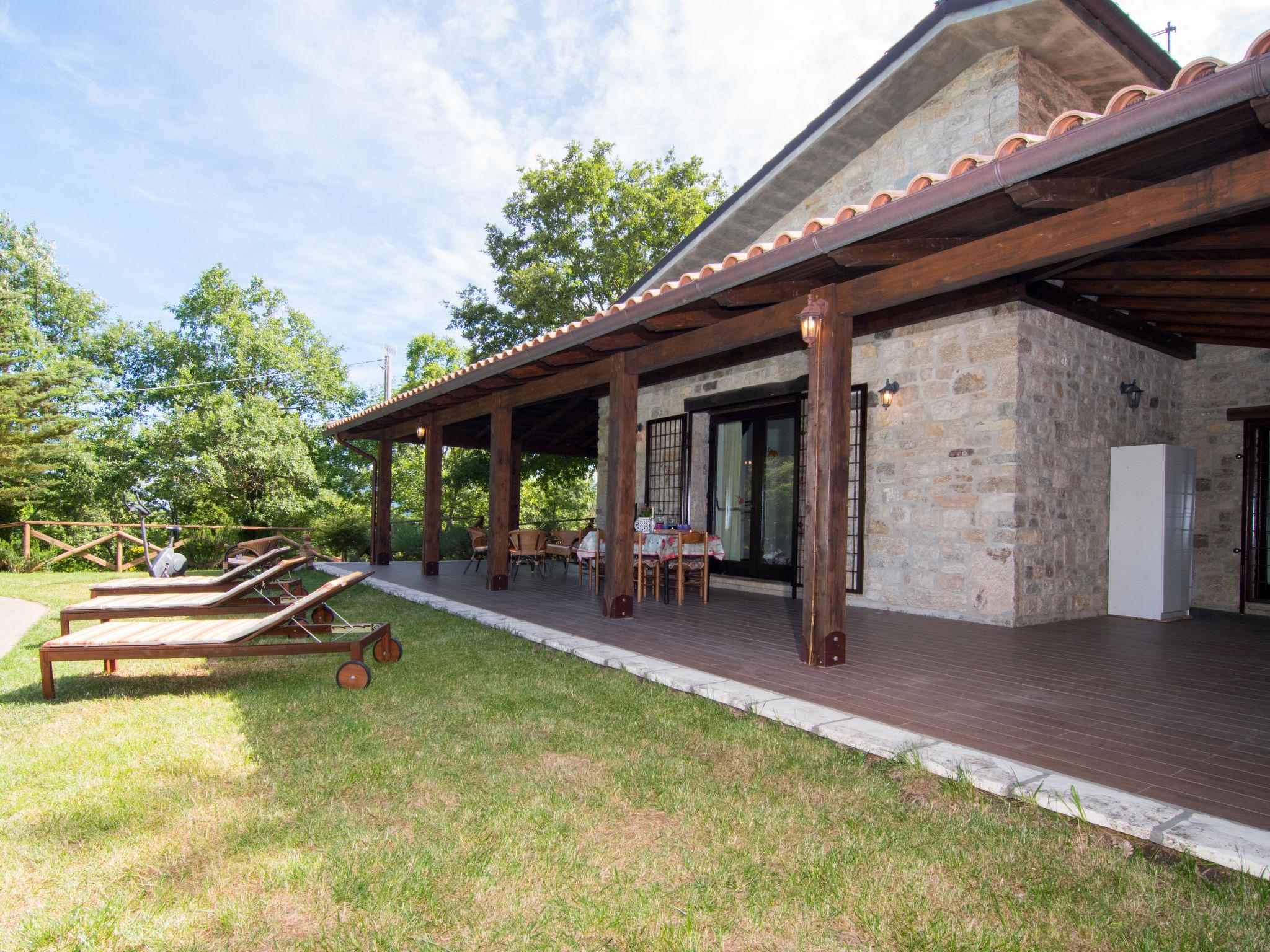 Photo 28 - Maison de 1 chambre à San Lupo avec piscine privée et jardin