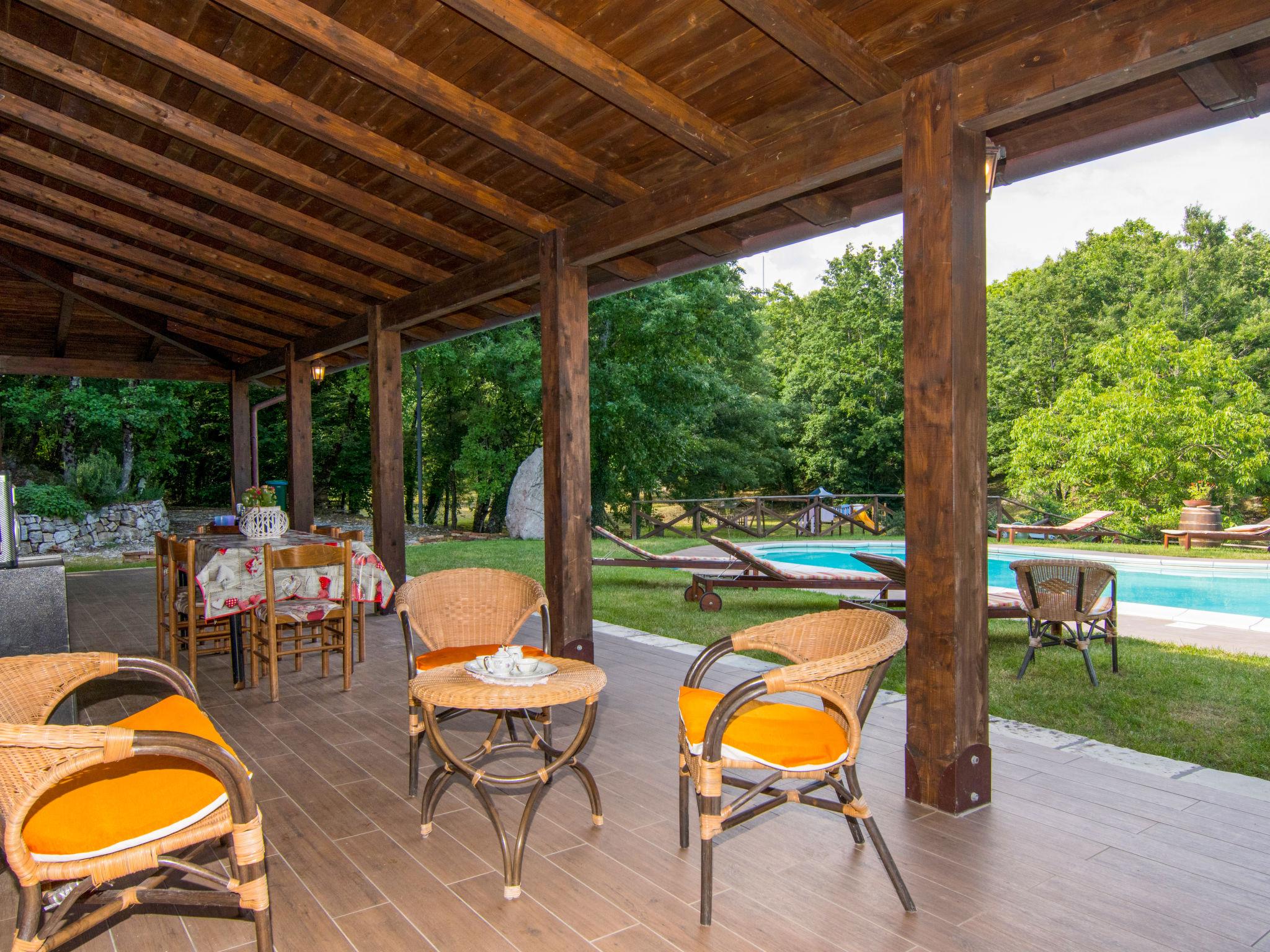 Photo 22 - Maison de 1 chambre à San Lupo avec piscine privée et jardin