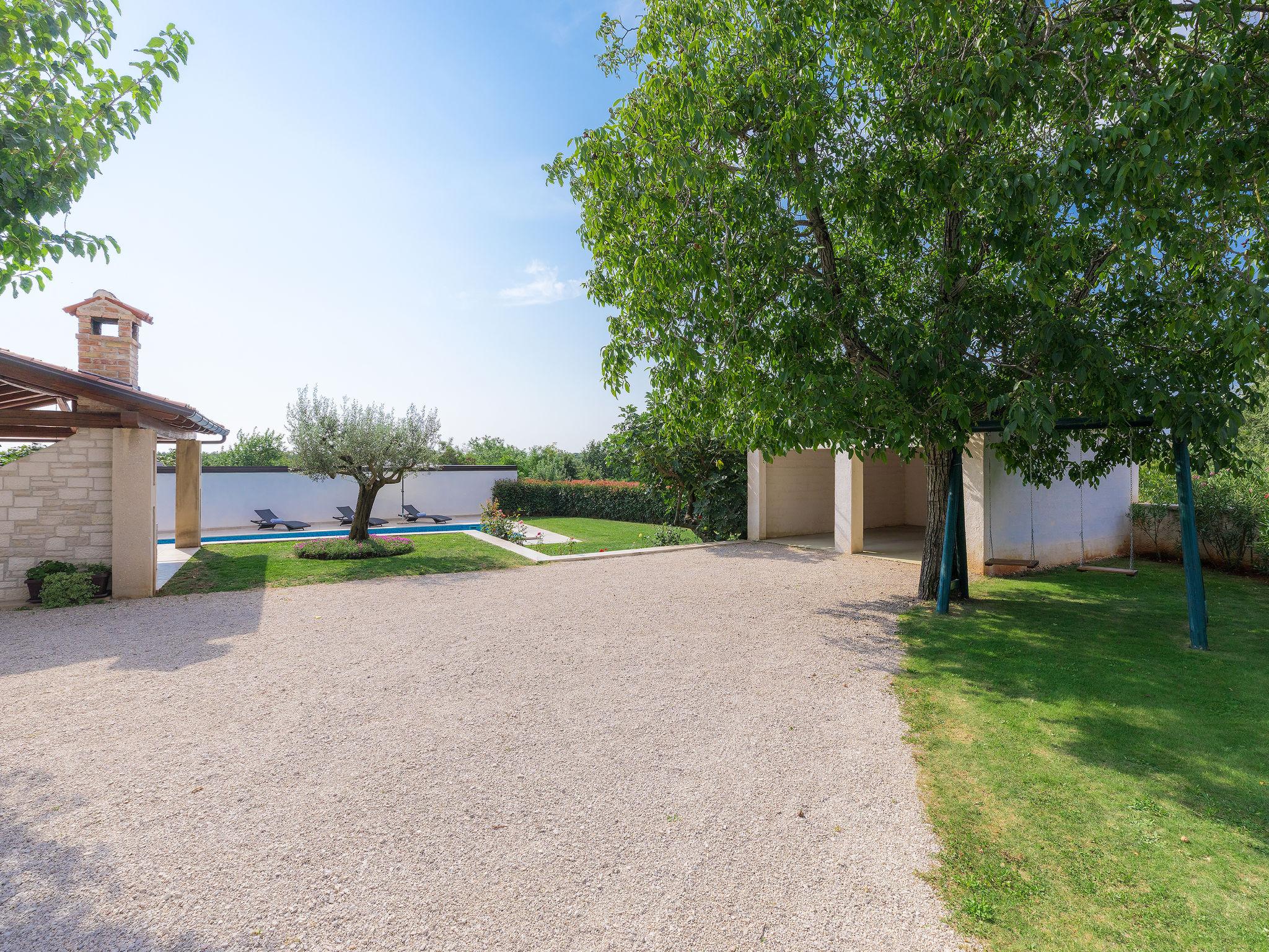 Foto 52 - Casa de 3 habitaciones en Žminj con piscina privada y vistas al mar