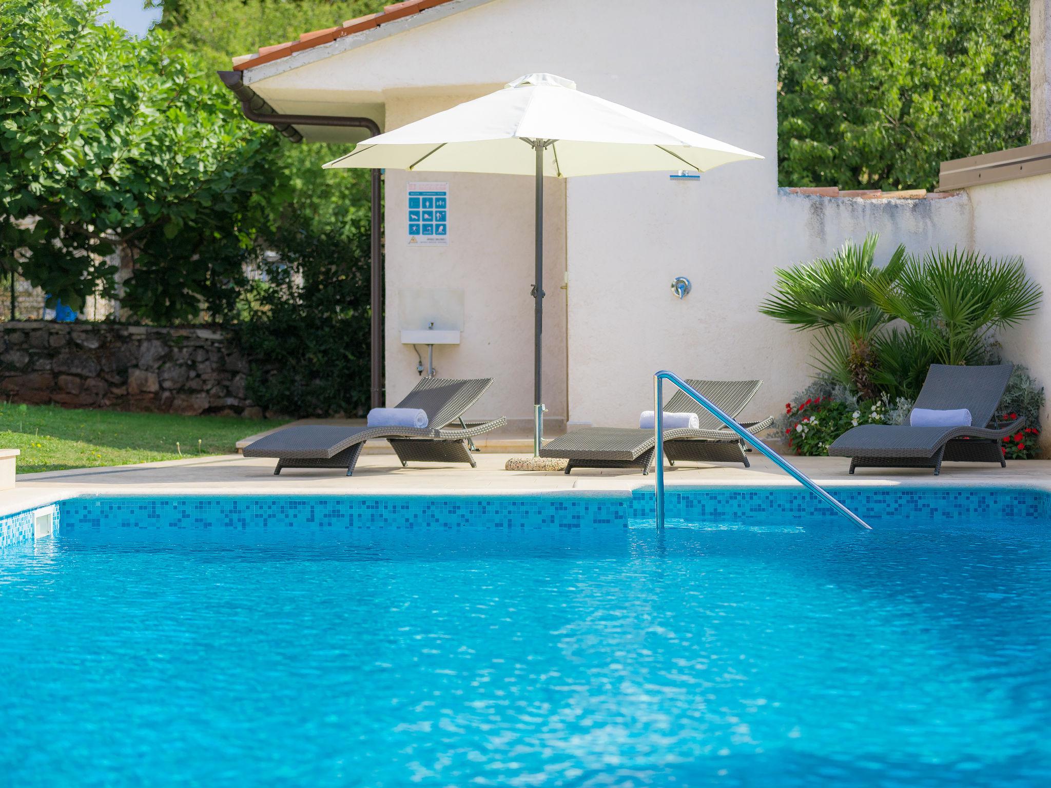 Foto 8 - Casa de 3 habitaciones en Žminj con piscina privada y vistas al mar