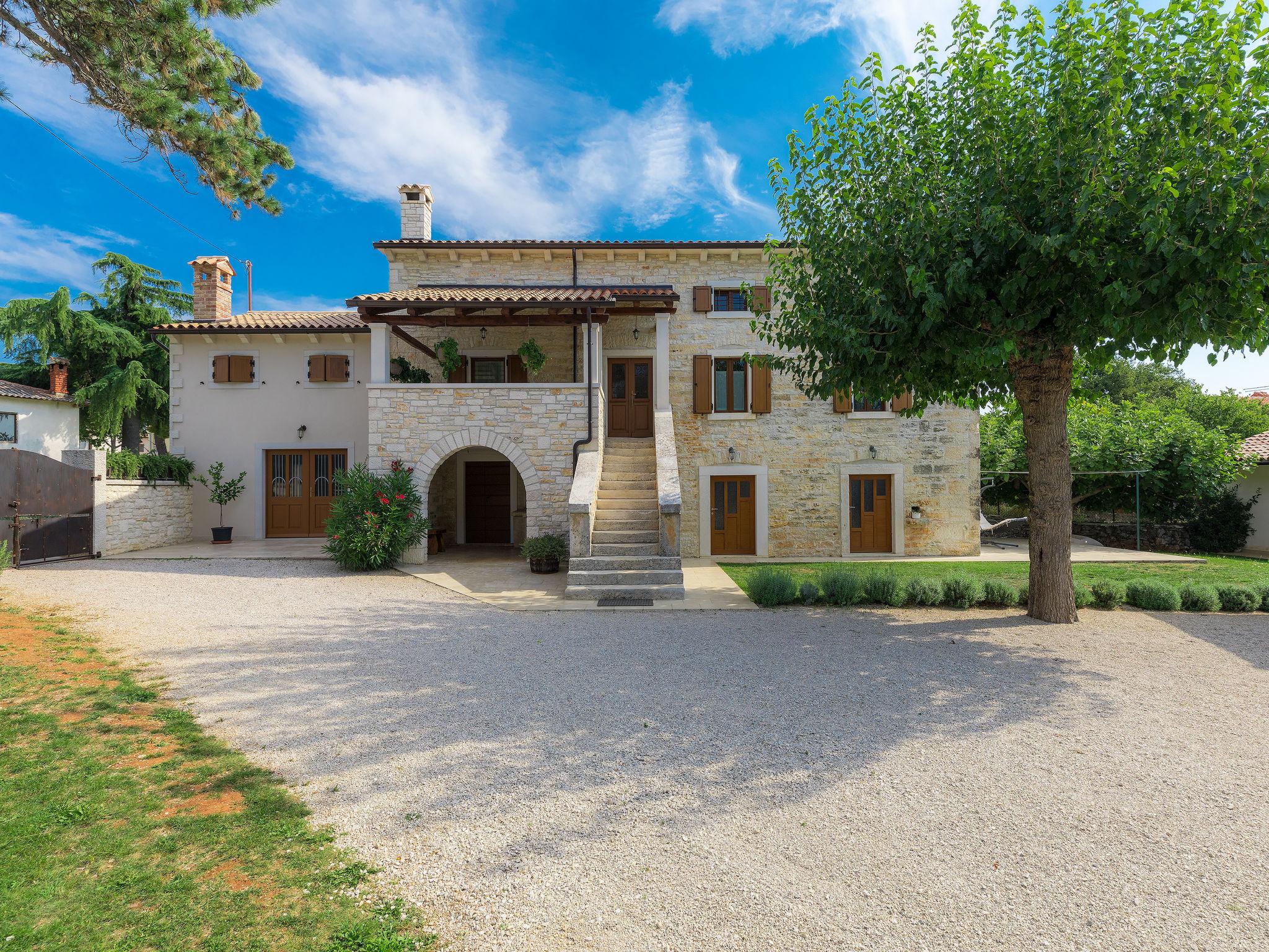 Foto 7 - Casa con 3 camere da letto a Žminj con piscina privata e vista mare