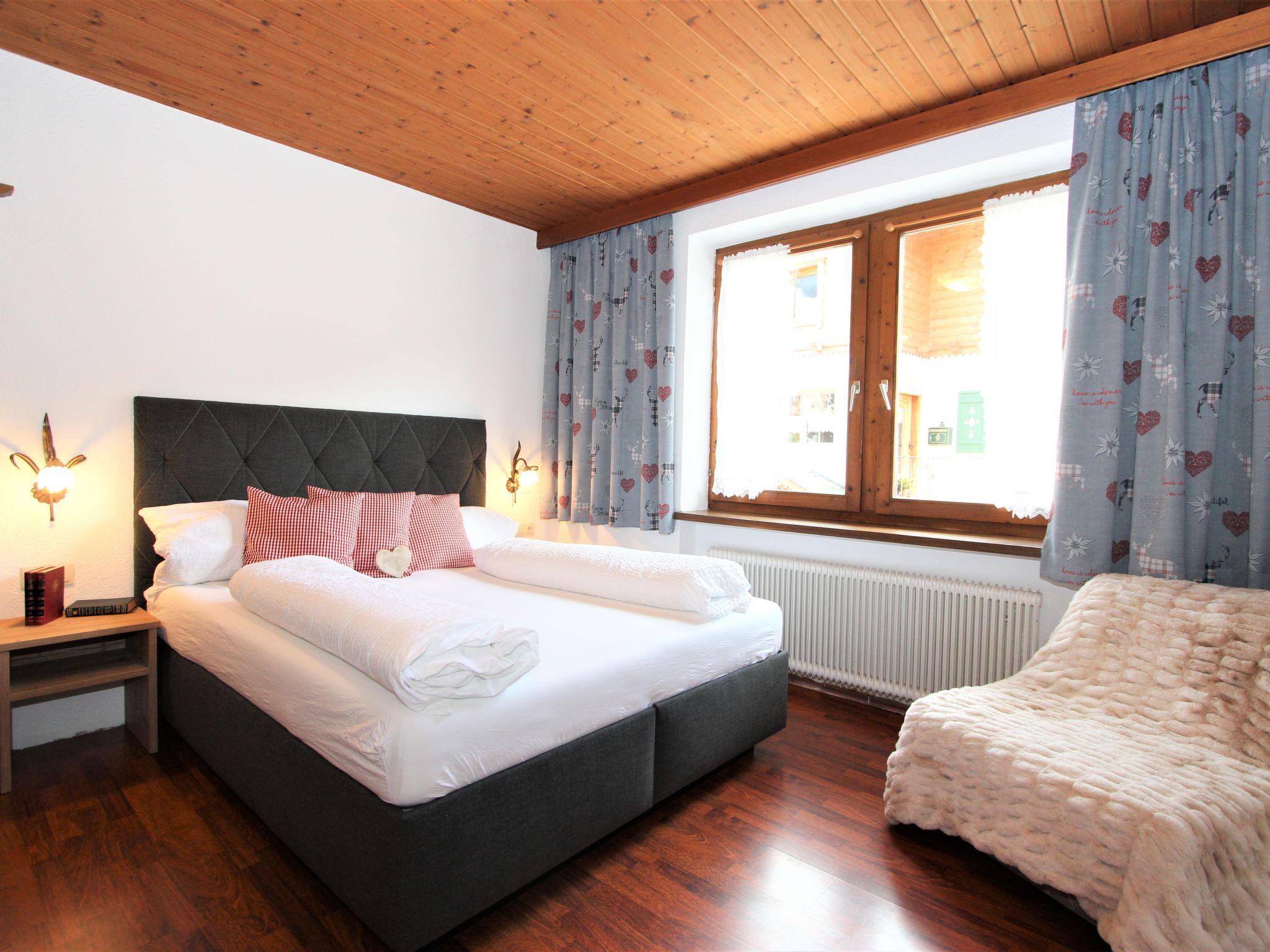 Foto 4 - Apartamento de 1 habitación en Aschau im Zillertal con jardín y vistas a la montaña