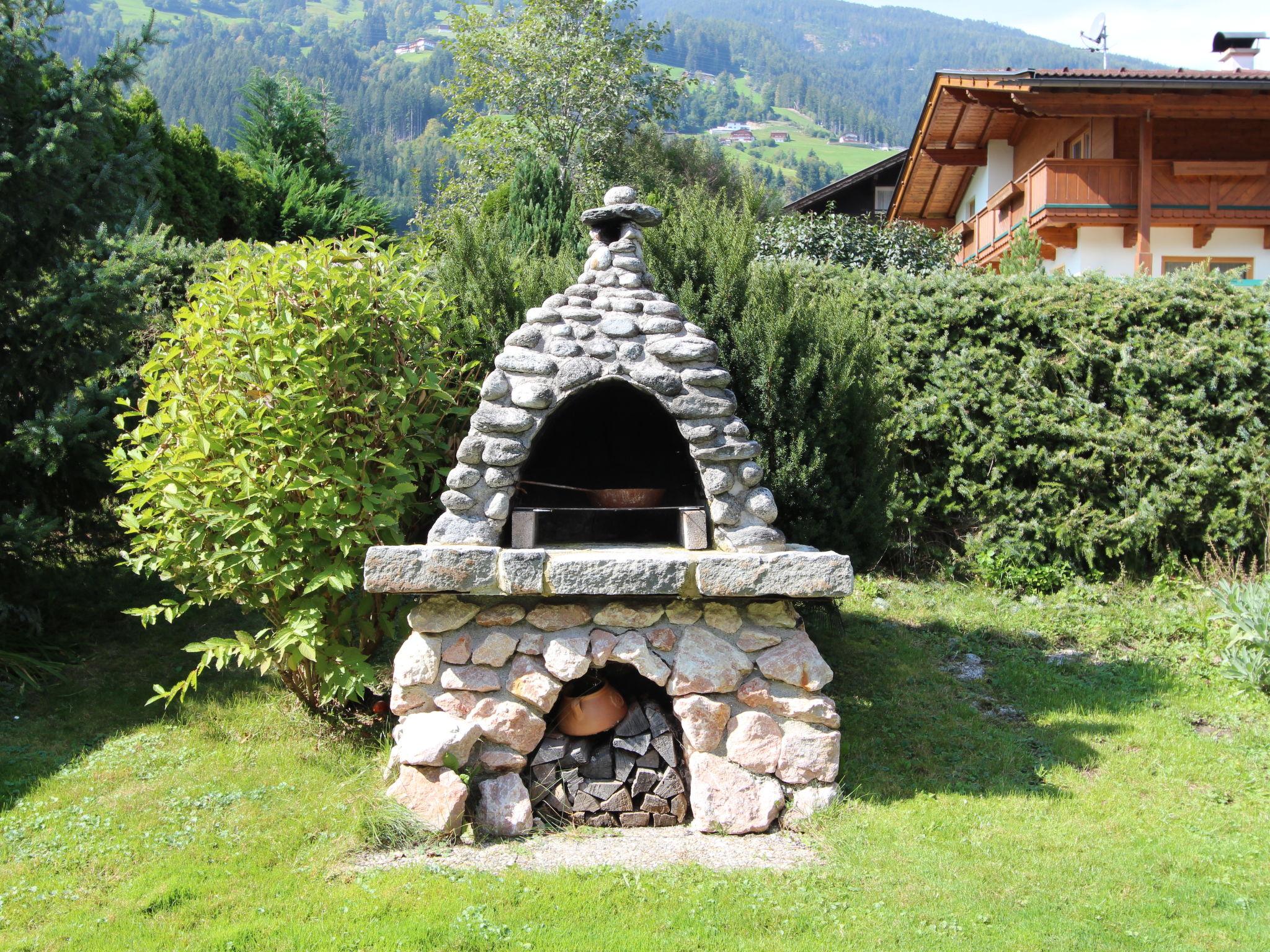 Photo 25 - Appartement de 1 chambre à Aschau im Zillertal avec jardin et vues sur la montagne