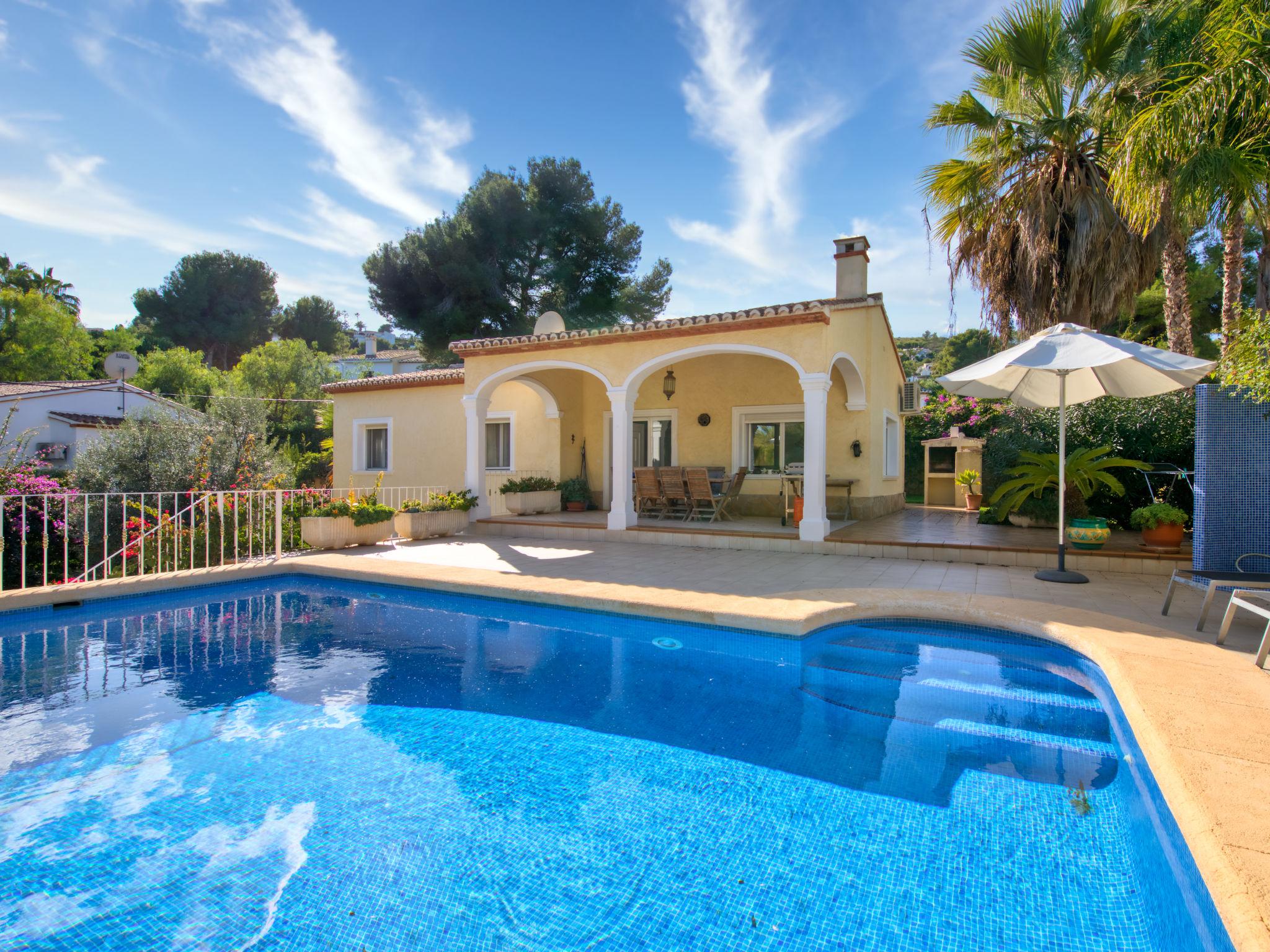 Foto 1 - Casa con 4 camere da letto a Jávea con piscina privata e giardino