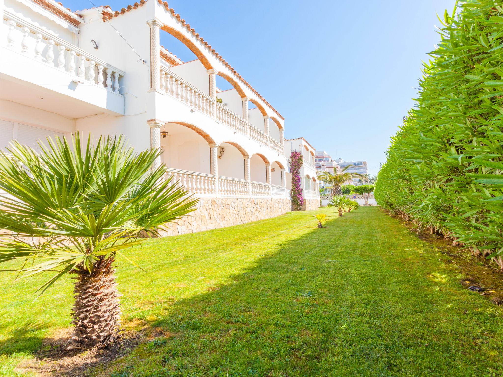 Photo 14 - 1 bedroom Apartment in Castelló d'Empúries with sea view