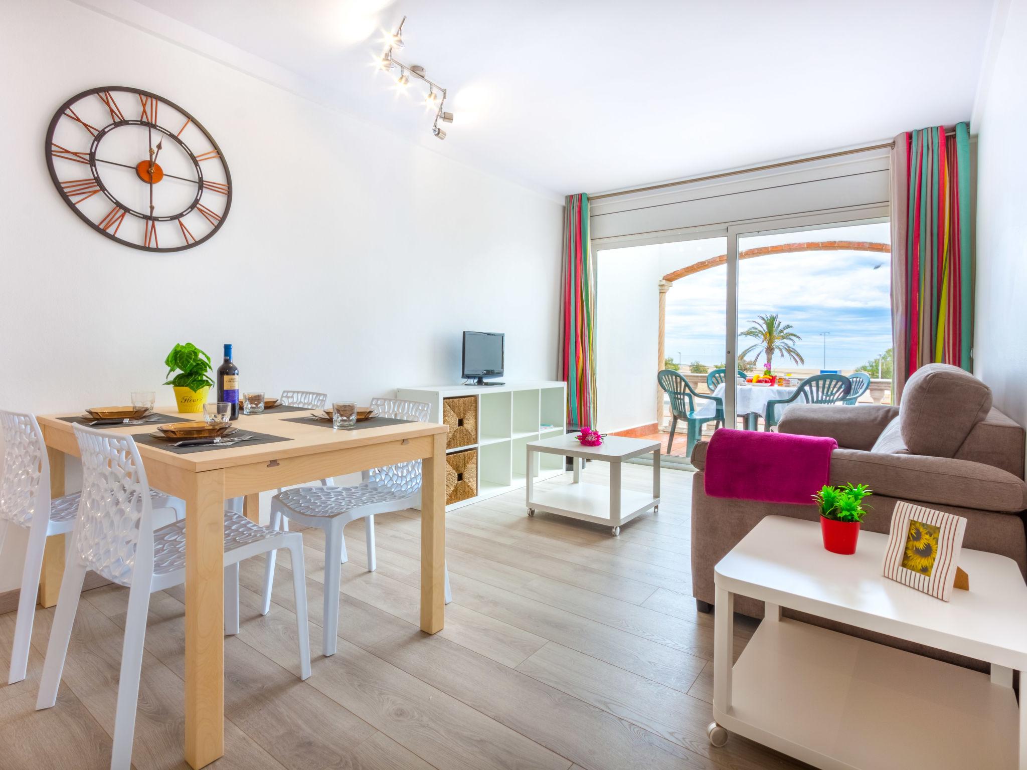 Photo 2 - Appartement de 1 chambre à Castelló d'Empúries avec vues à la mer