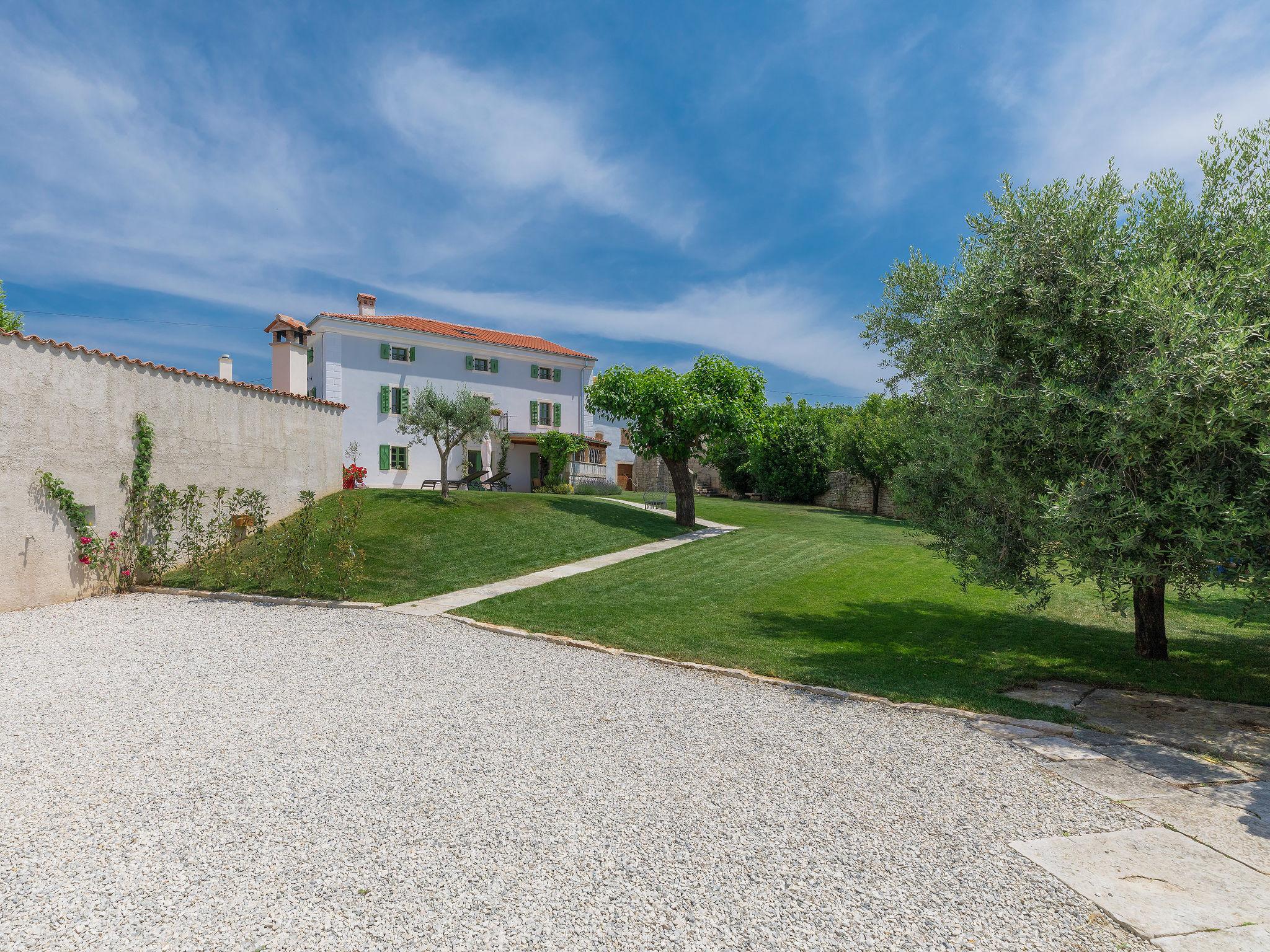 Foto 52 - Casa de 4 habitaciones en Višnjan con piscina privada y vistas al mar