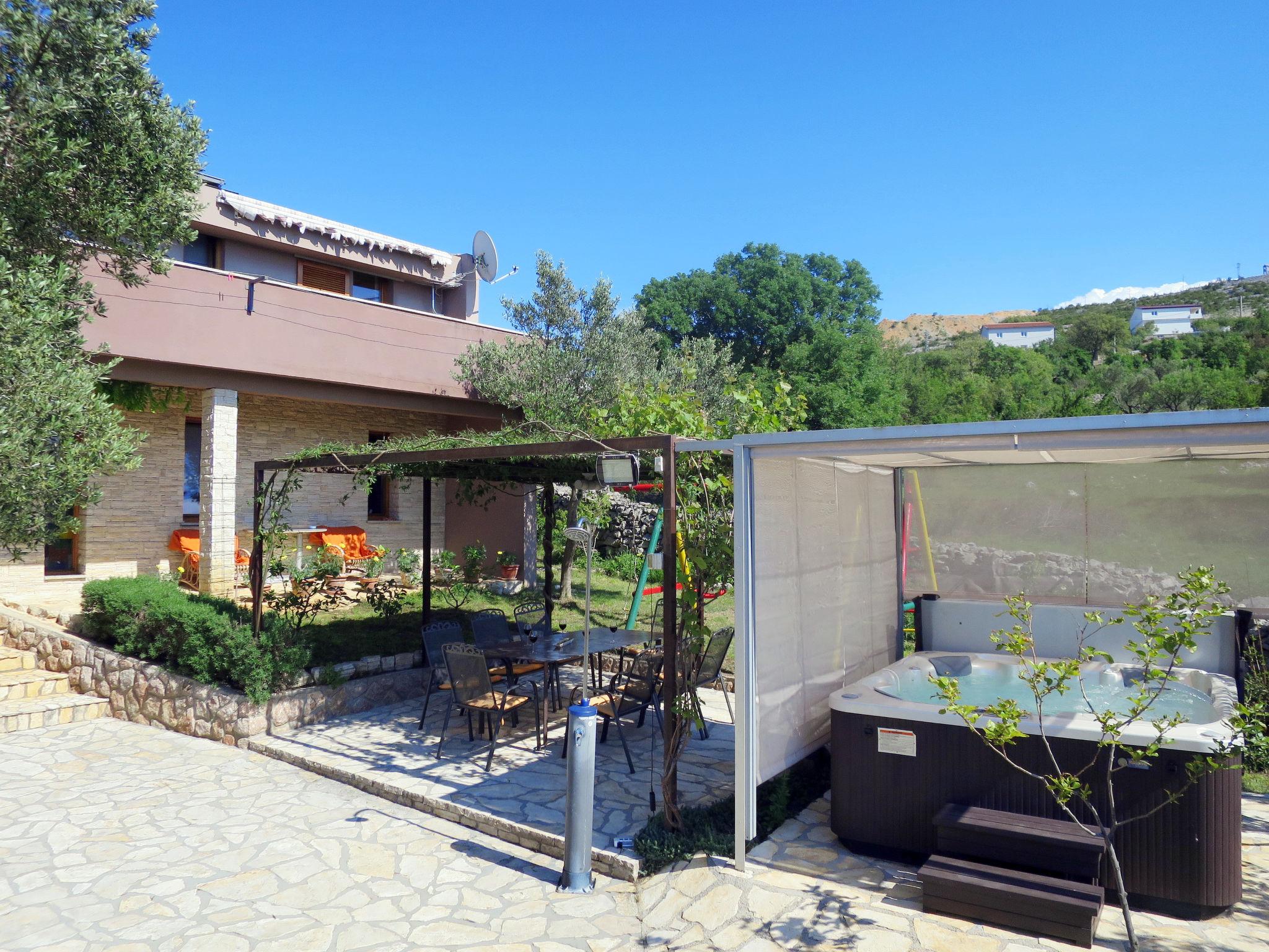 Photo 21 - Maison de 4 chambres à Jasenice avec piscine privée et vues à la mer