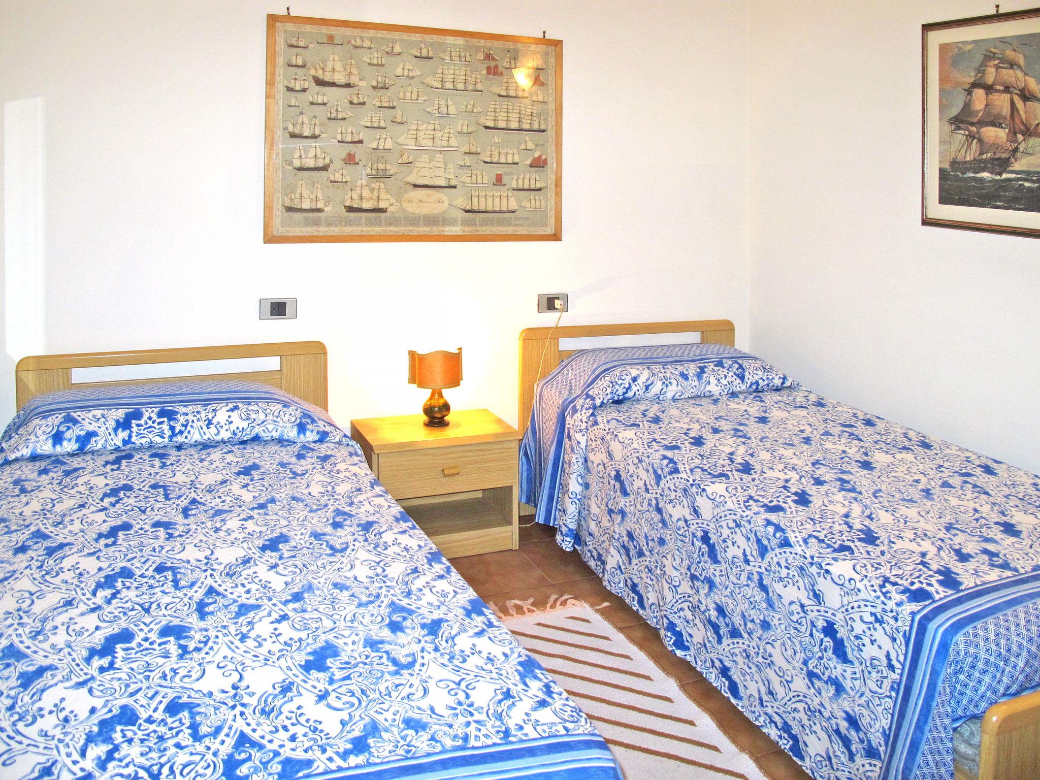Foto 11 - Appartamento con 2 camere da letto a Viareggio con giardino e vista mare