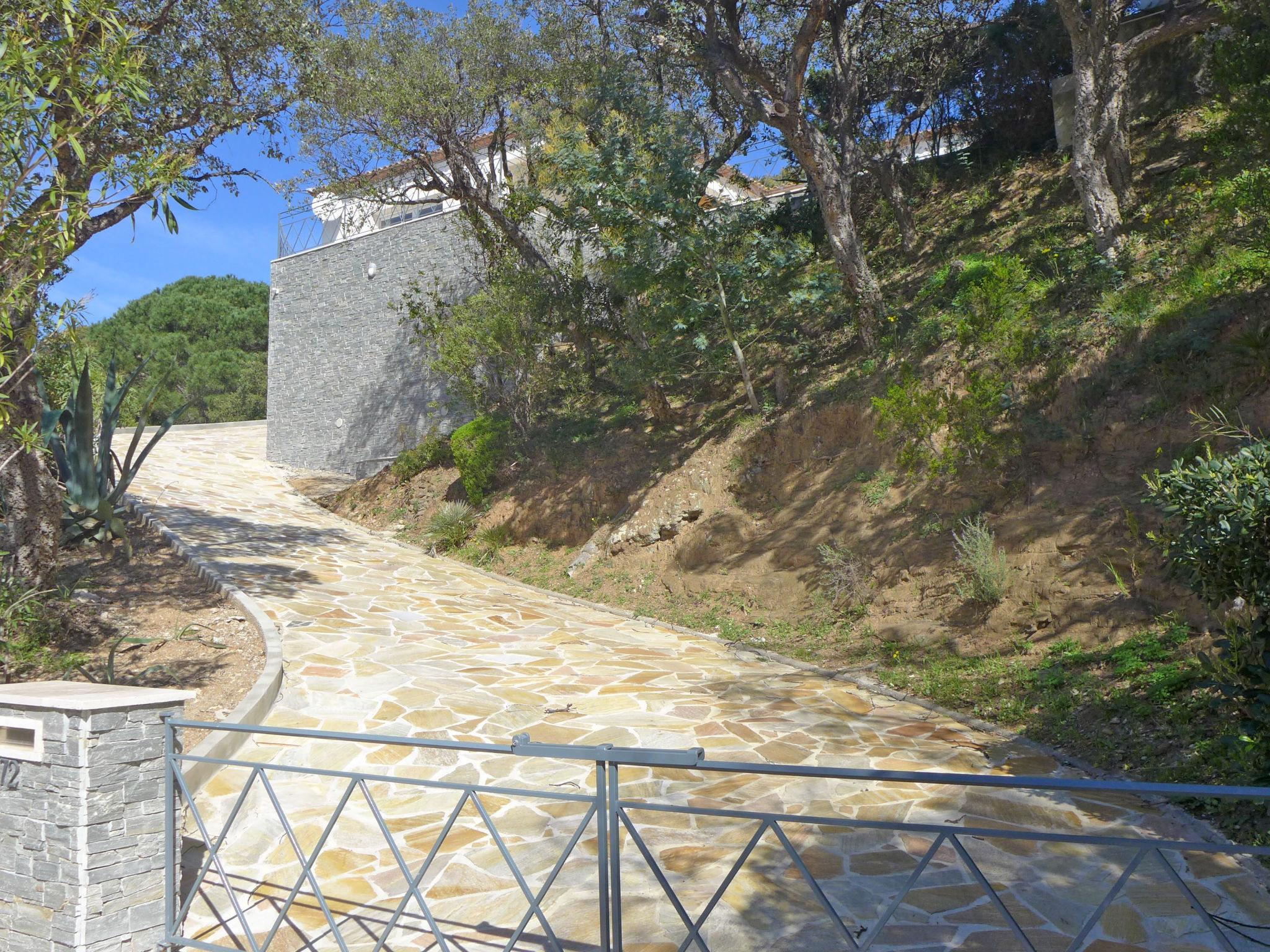 Foto 23 - Casa de 4 quartos em Cavalaire-sur-Mer com piscina privada e jardim