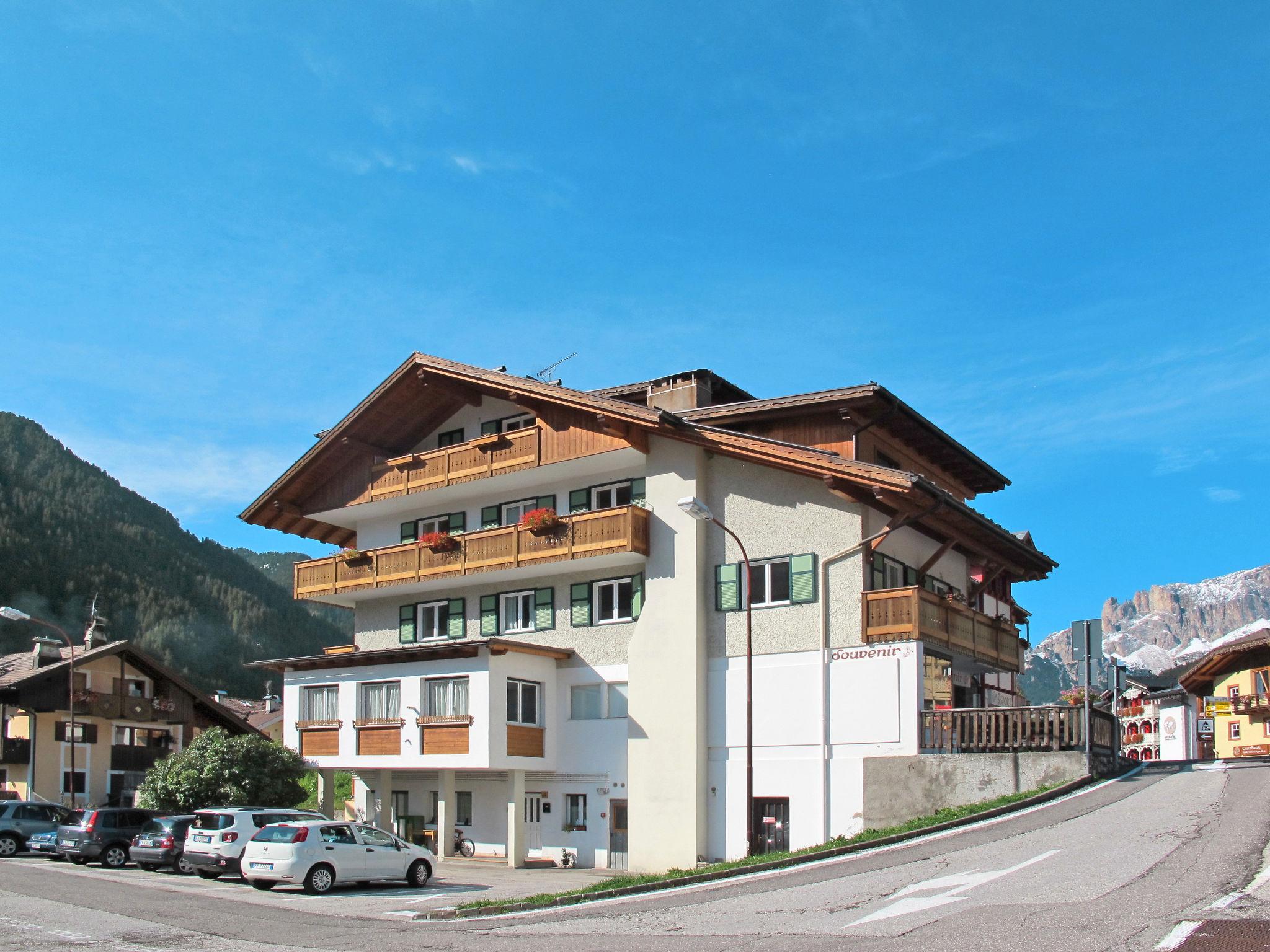 Foto 6 - Apartamento de 4 habitaciones en Campitello di Fassa con vistas a la montaña