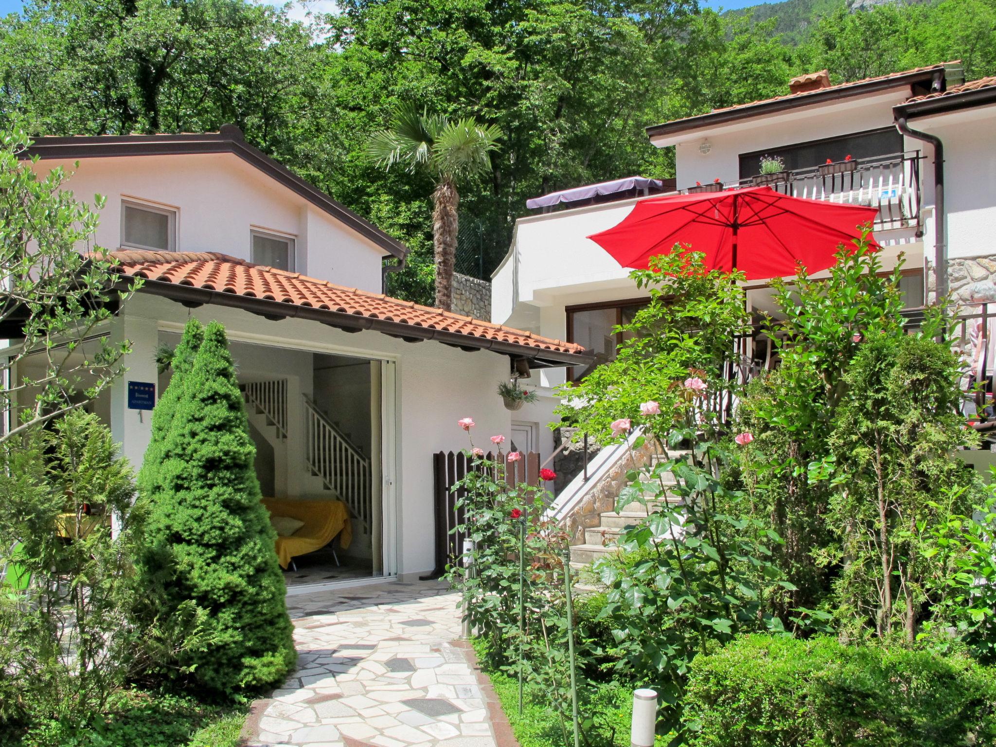 Photo 7 - Maison de 2 chambres à Lovran avec piscine et vues à la mer