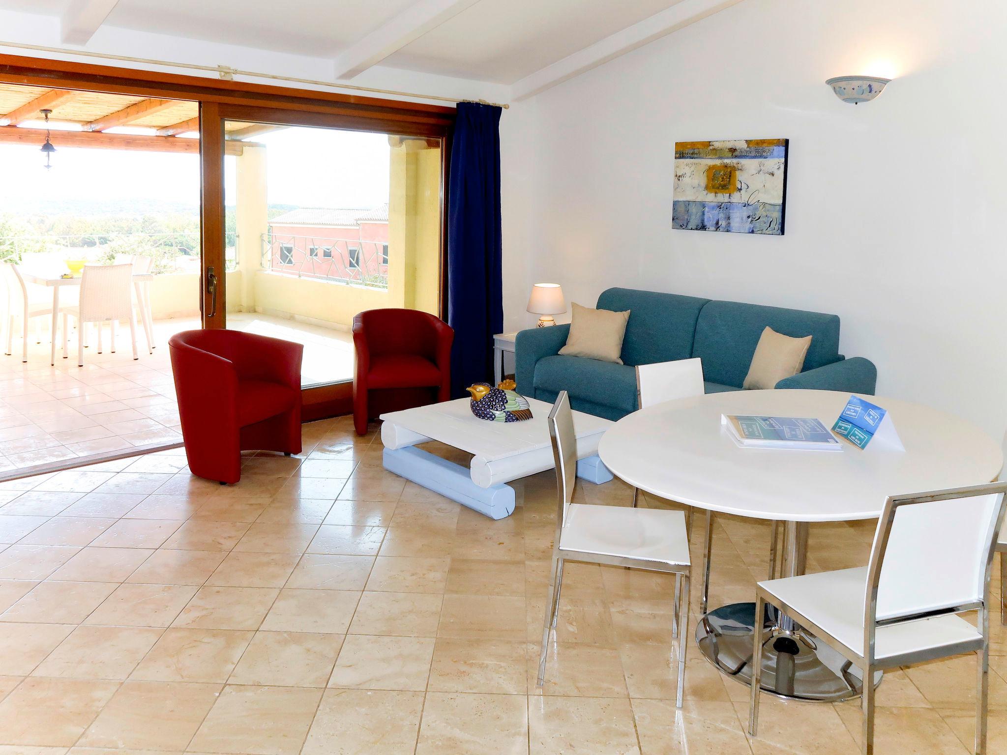 Photo 3 - 2 bedroom Apartment in Santa Teresa Gallura with swimming pool and sea view