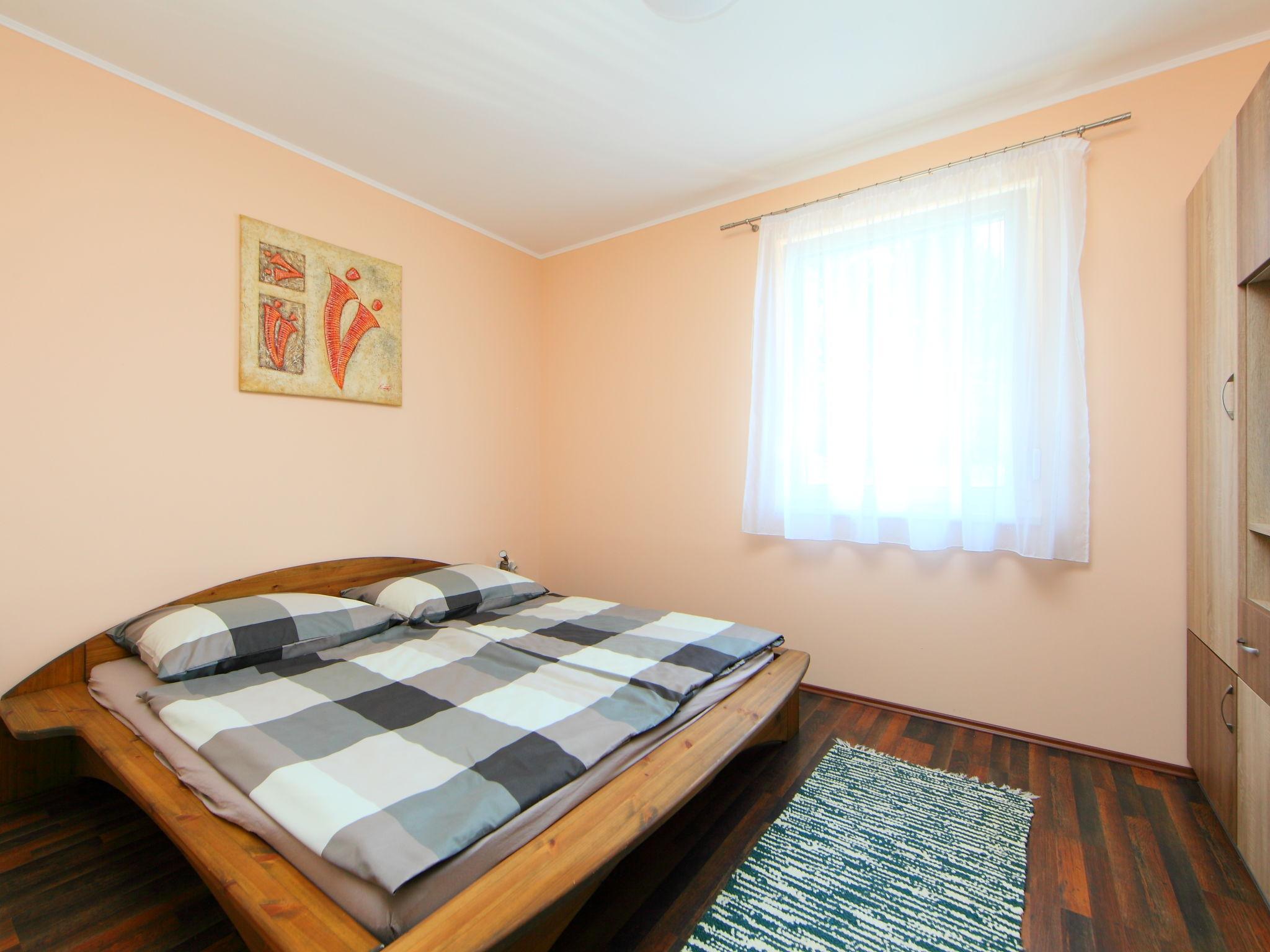 Foto 8 - Apartamento de 3 quartos em Balatonszemes com jardim e vista para a montanha