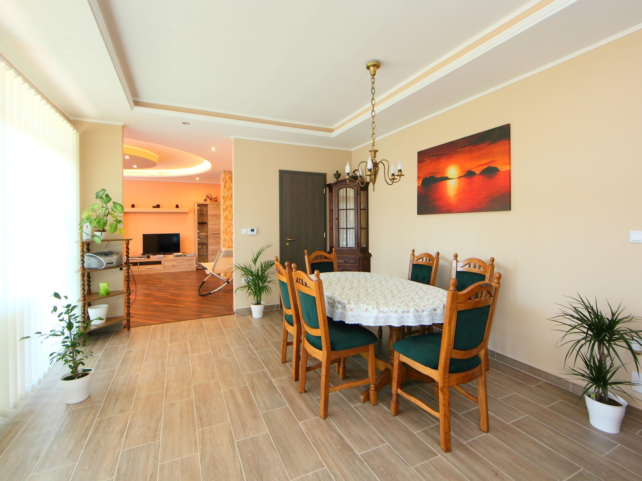 Photo 13 - 3 bedroom Apartment in Balatonszemes with garden and terrace