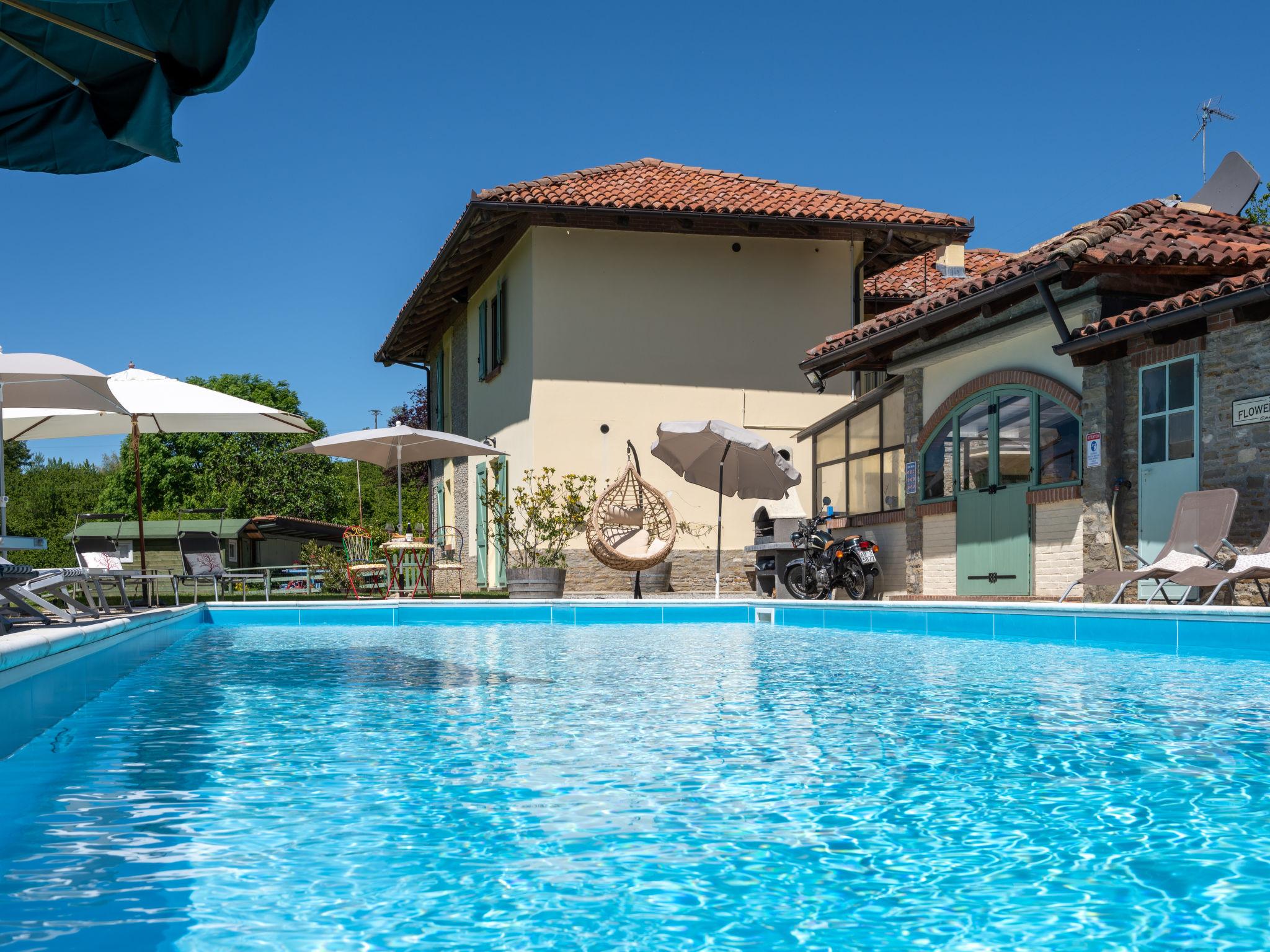 Foto 31 - Casa de 5 habitaciones en Borgomale con piscina privada y jardín