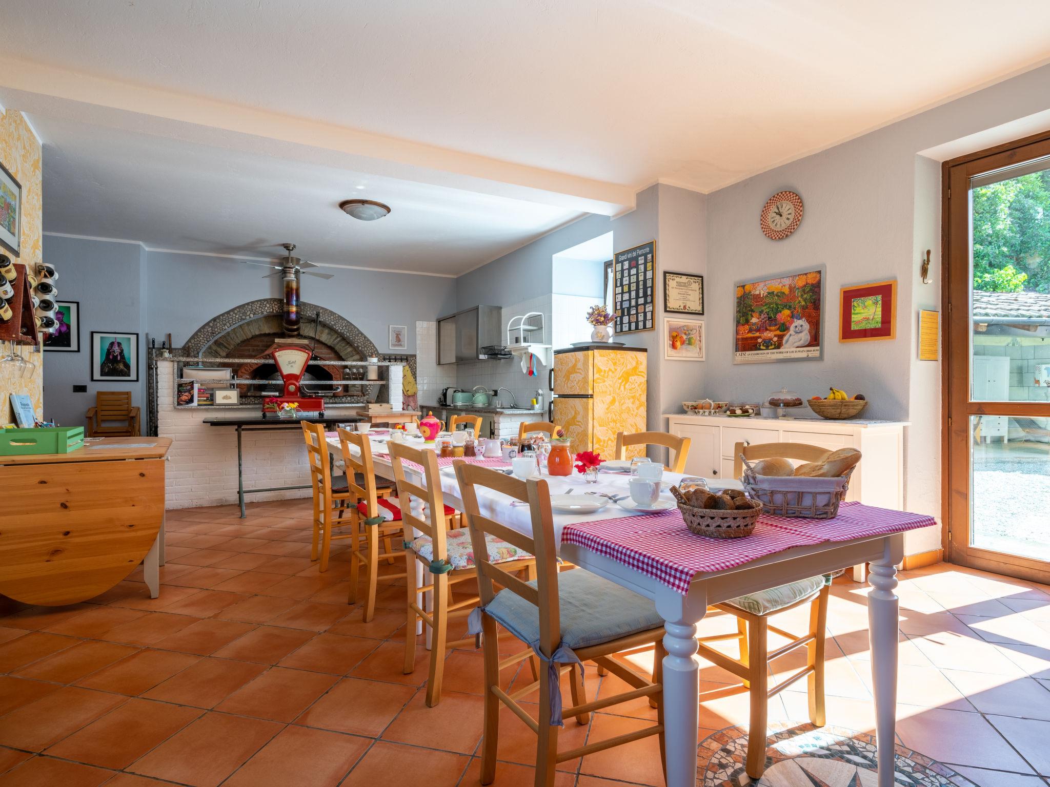 Photo 5 - Maison de 5 chambres à Borgomale avec piscine privée et jardin