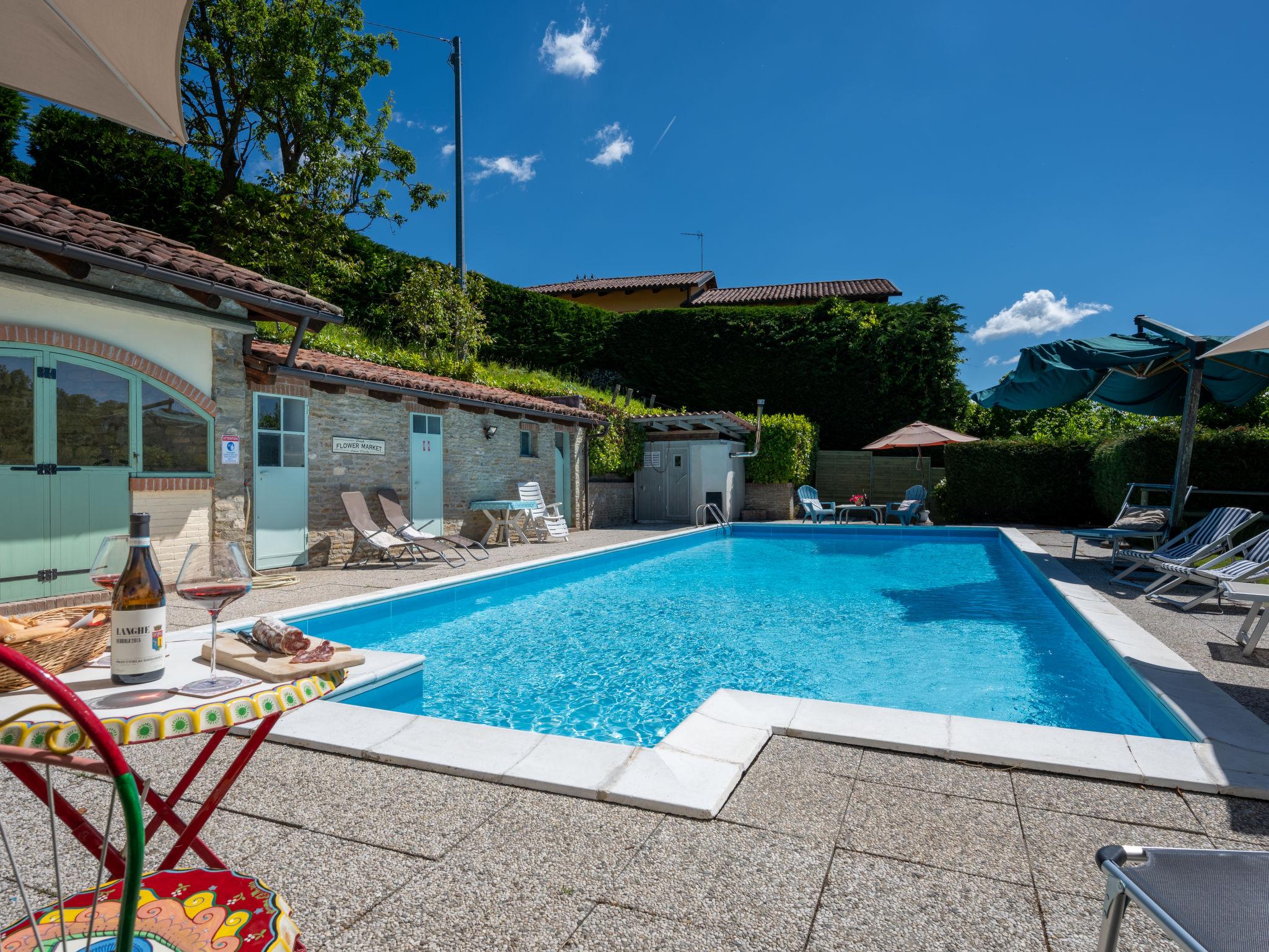Foto 3 - Casa con 5 camere da letto a Borgomale con piscina privata e giardino