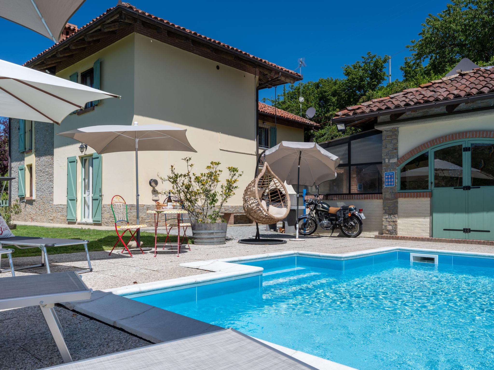 Photo 30 - Maison de 5 chambres à Borgomale avec piscine privée et jardin