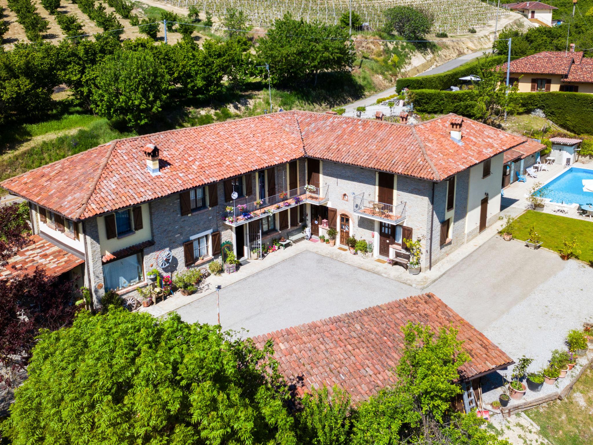 Foto 2 - Casa con 5 camere da letto a Borgomale con piscina privata e giardino