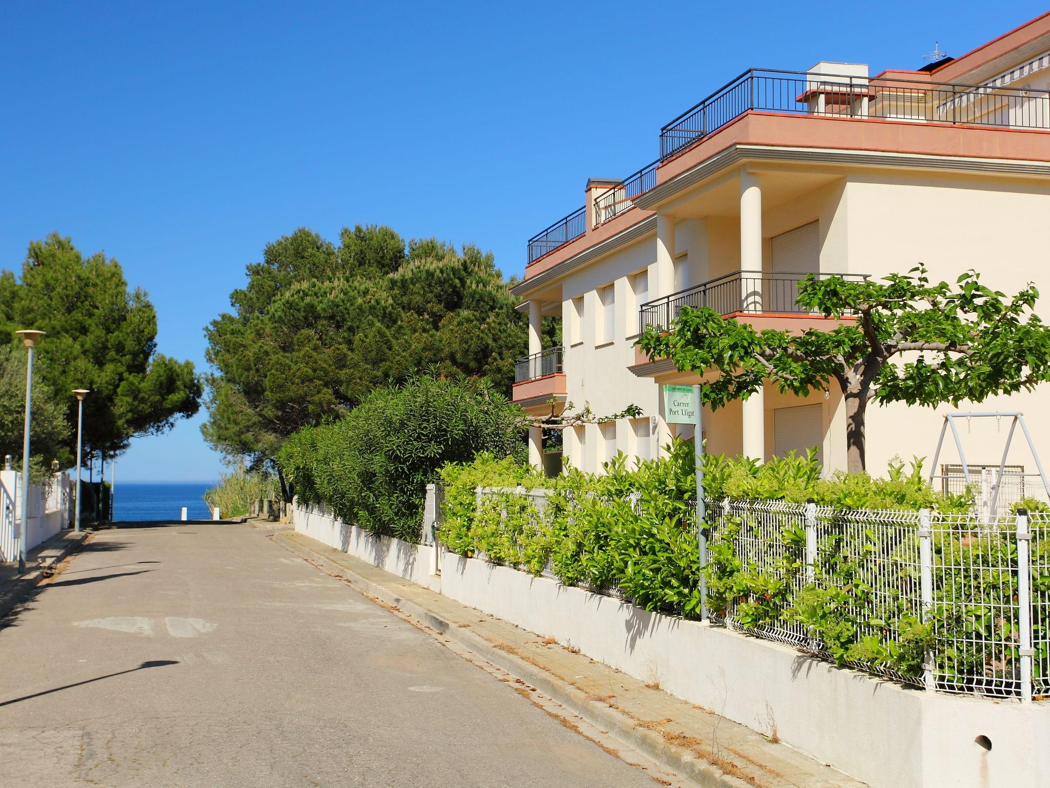 Photo 16 - Appartement de 3 chambres à Llançà avec terrasse et vues à la mer