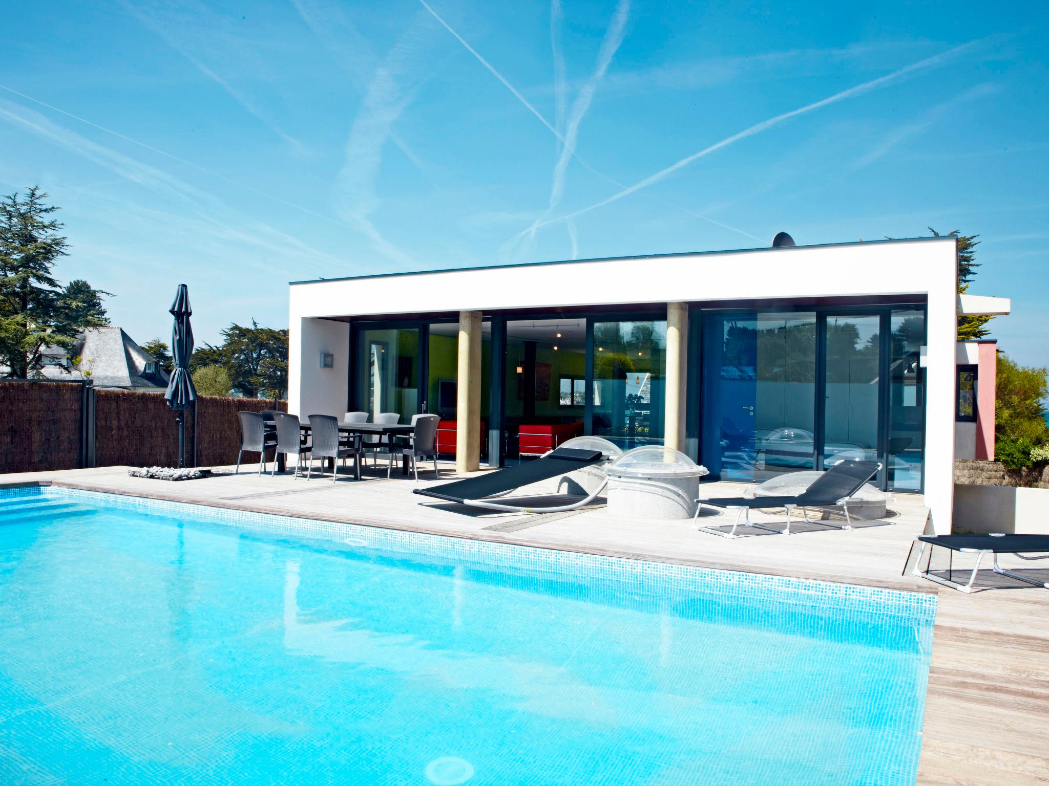 Foto 1 - Casa de 3 habitaciones en Locquirec con piscina privada y vistas al mar