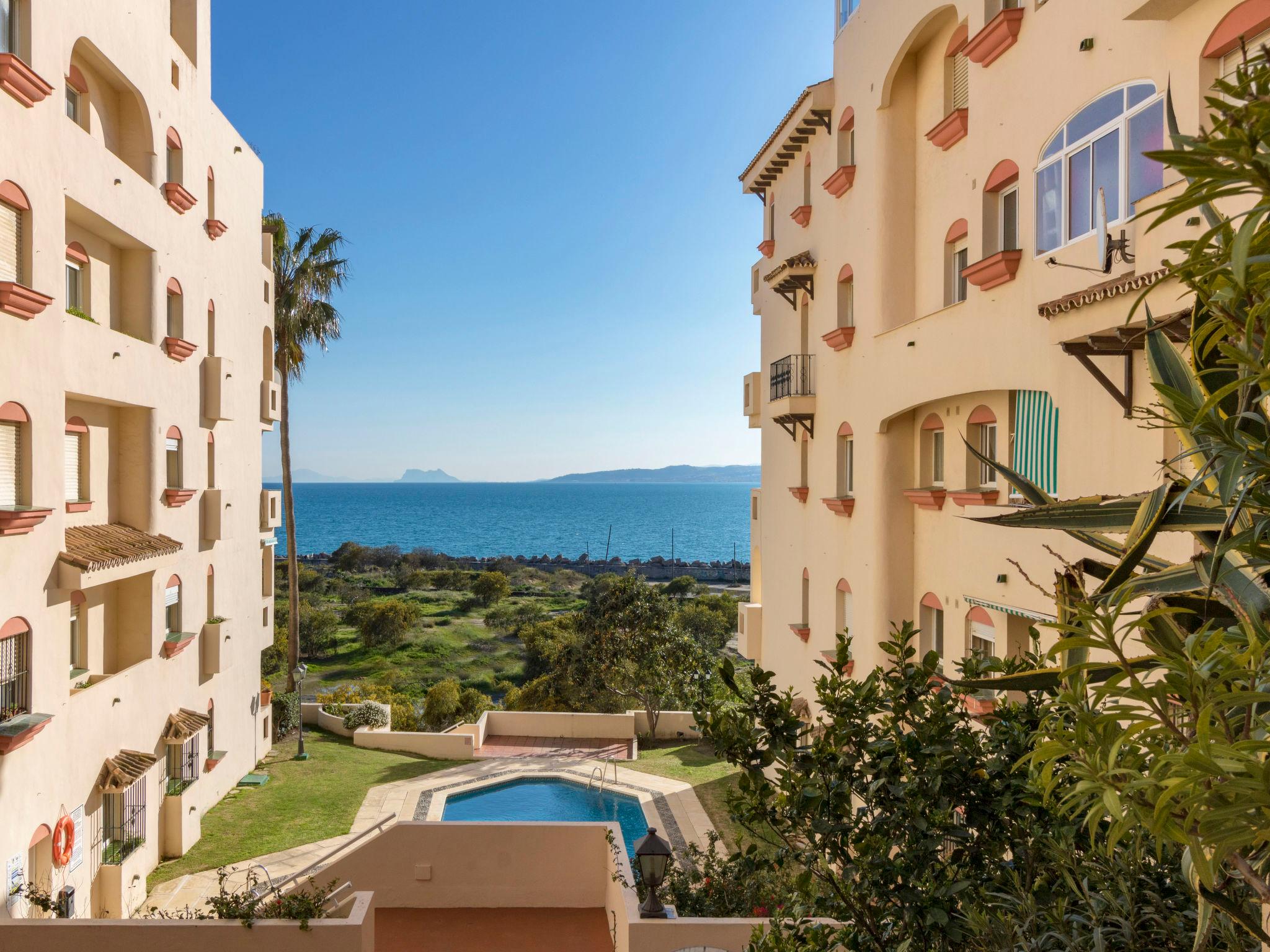 Photo 25 - Appartement de 2 chambres à Estepona avec piscine et vues à la mer