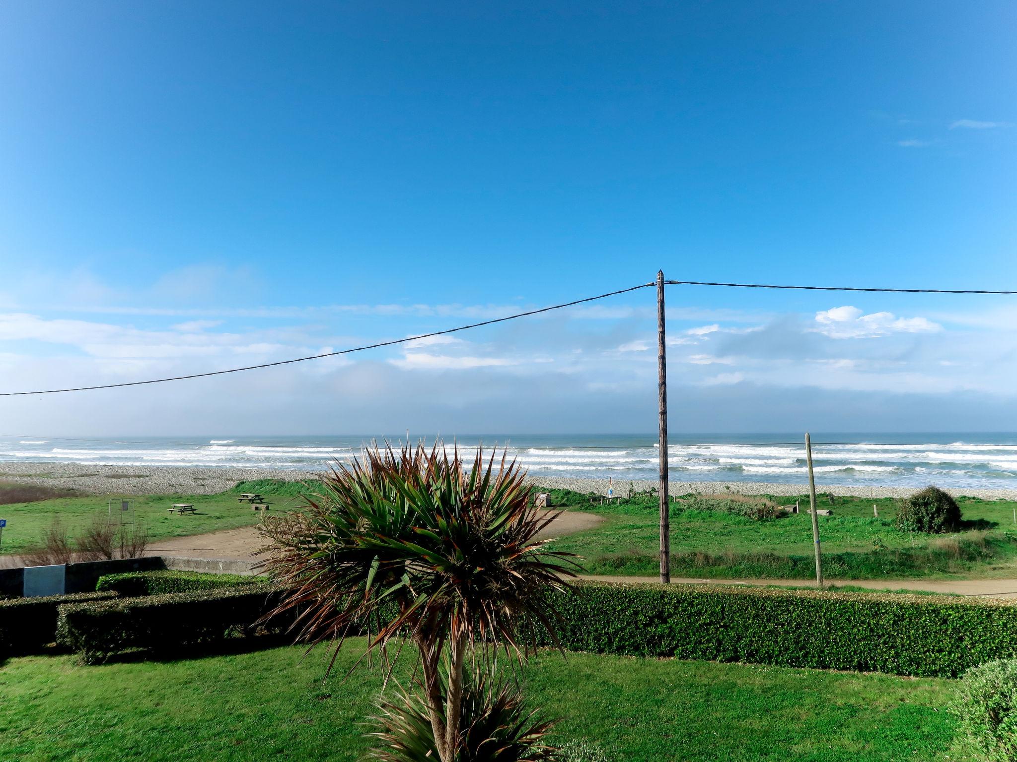 Foto 6 - Haus mit 2 Schlafzimmern in Plozévet mit terrasse und blick aufs meer