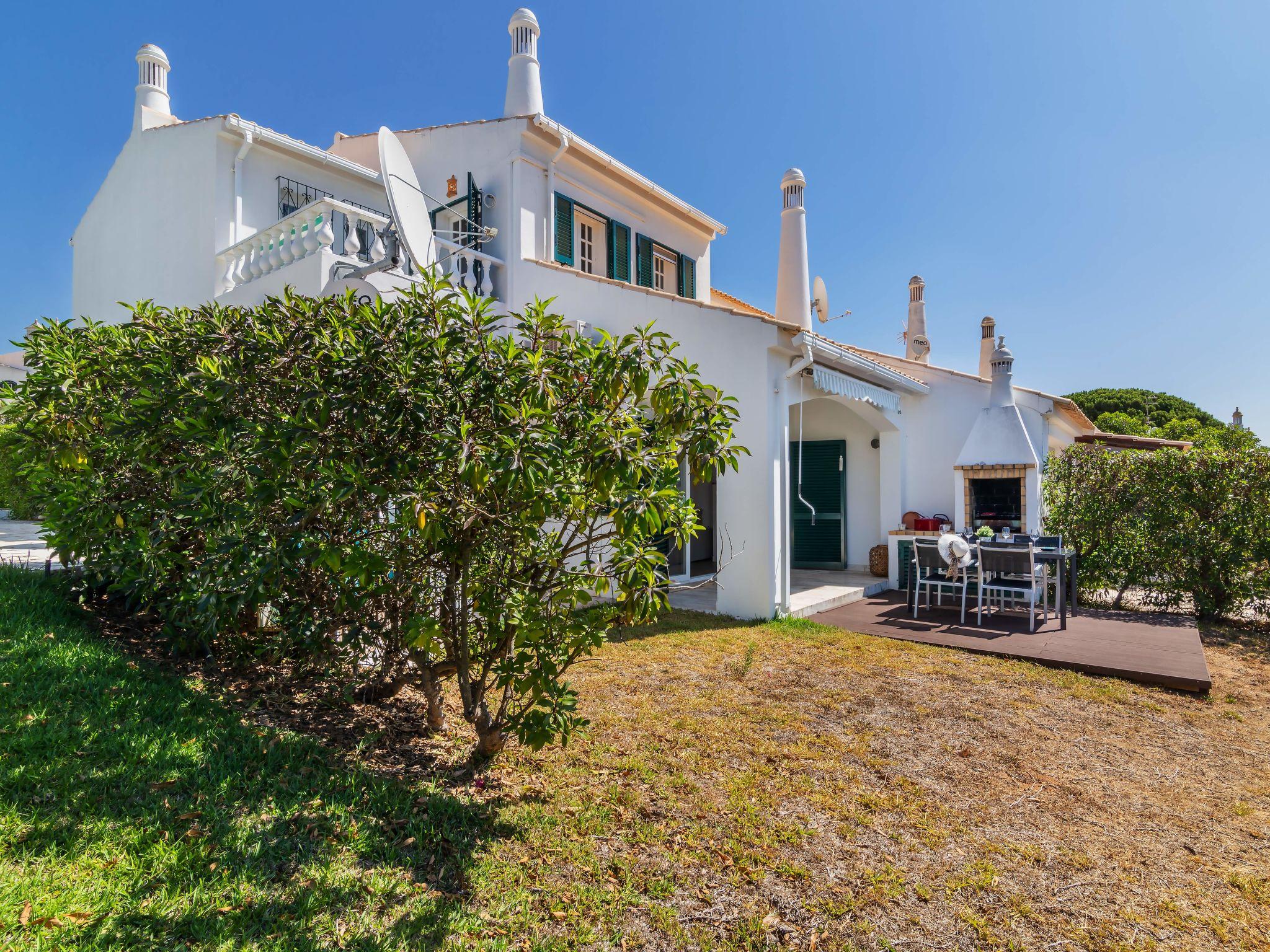 Foto 2 - Casa de 2 quartos em Albufeira com piscina e jardim