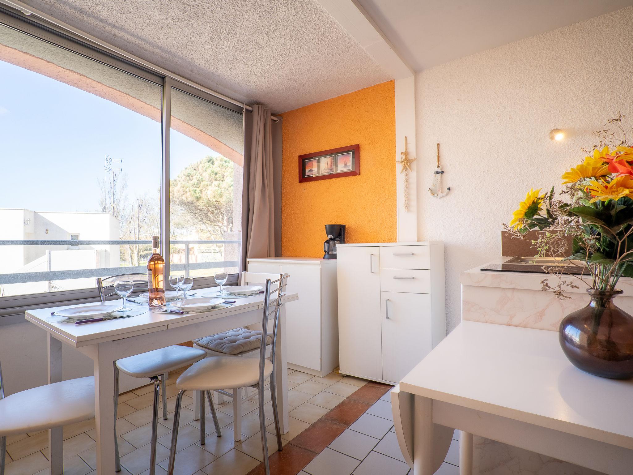 Foto 11 - Apartamento en Agde con piscina y vistas al mar