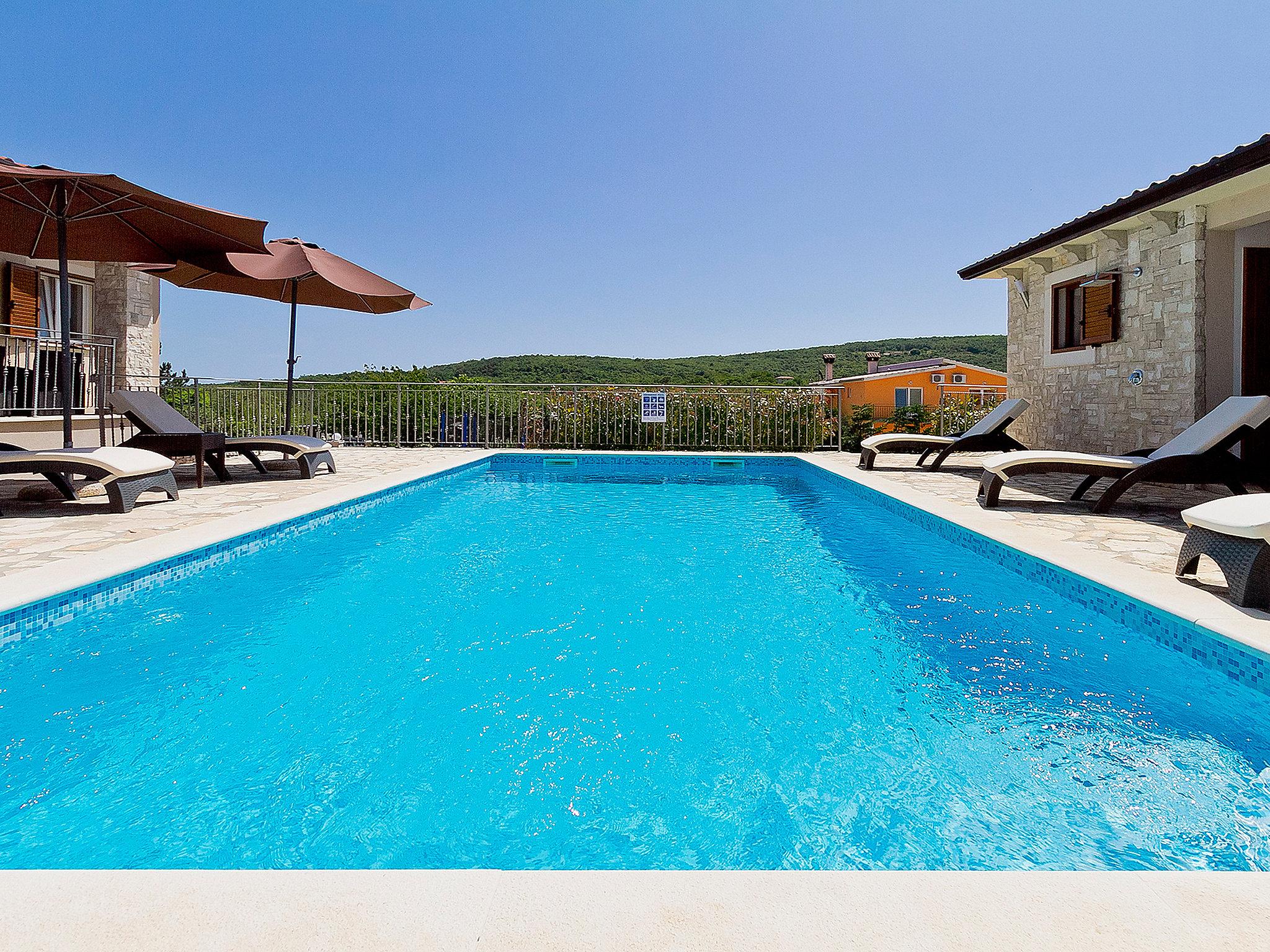 Foto 28 - Casa con 5 camere da letto a Labin con piscina privata e vista mare