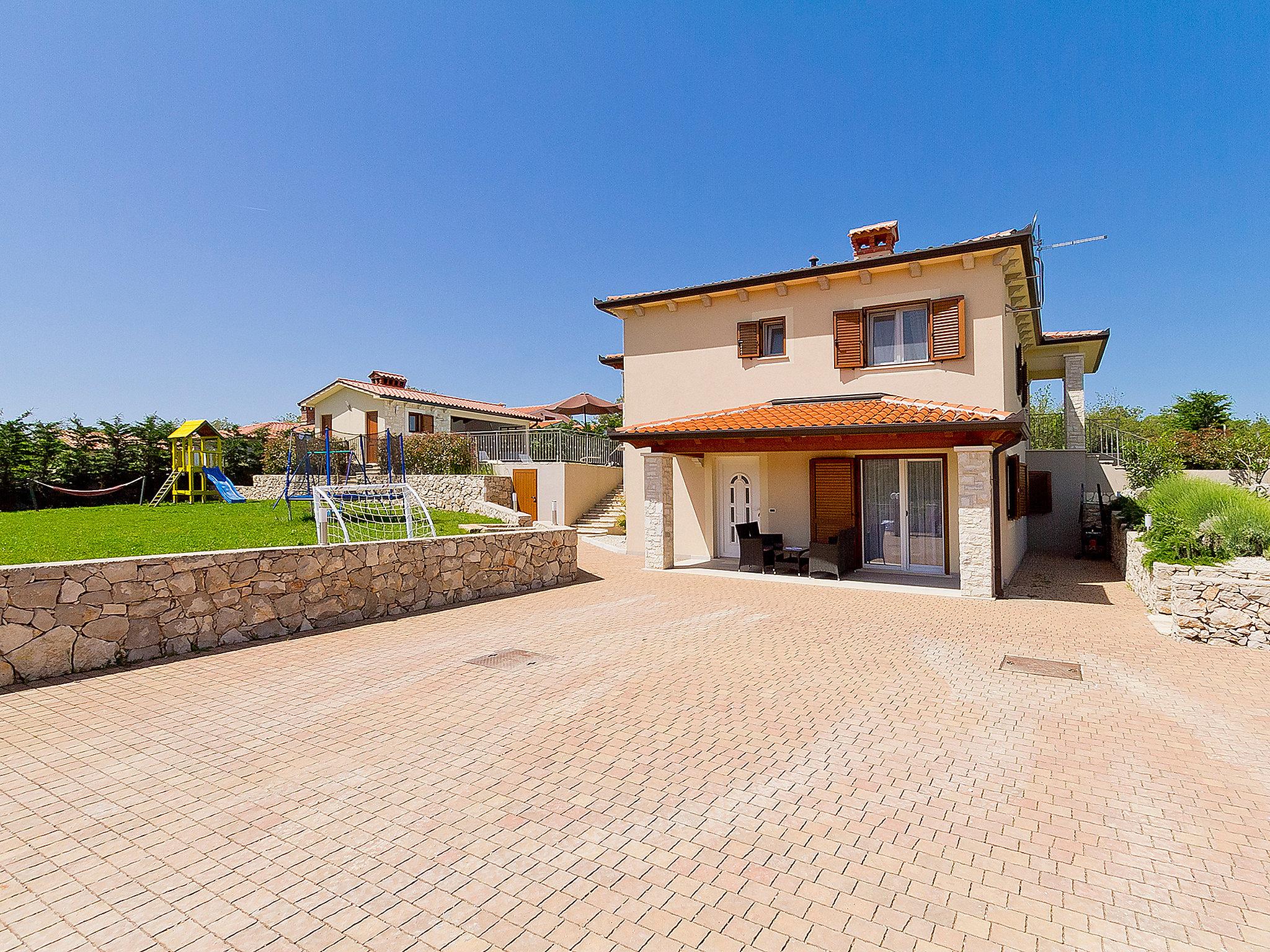 Foto 31 - Casa con 5 camere da letto a Labin con piscina privata e vista mare