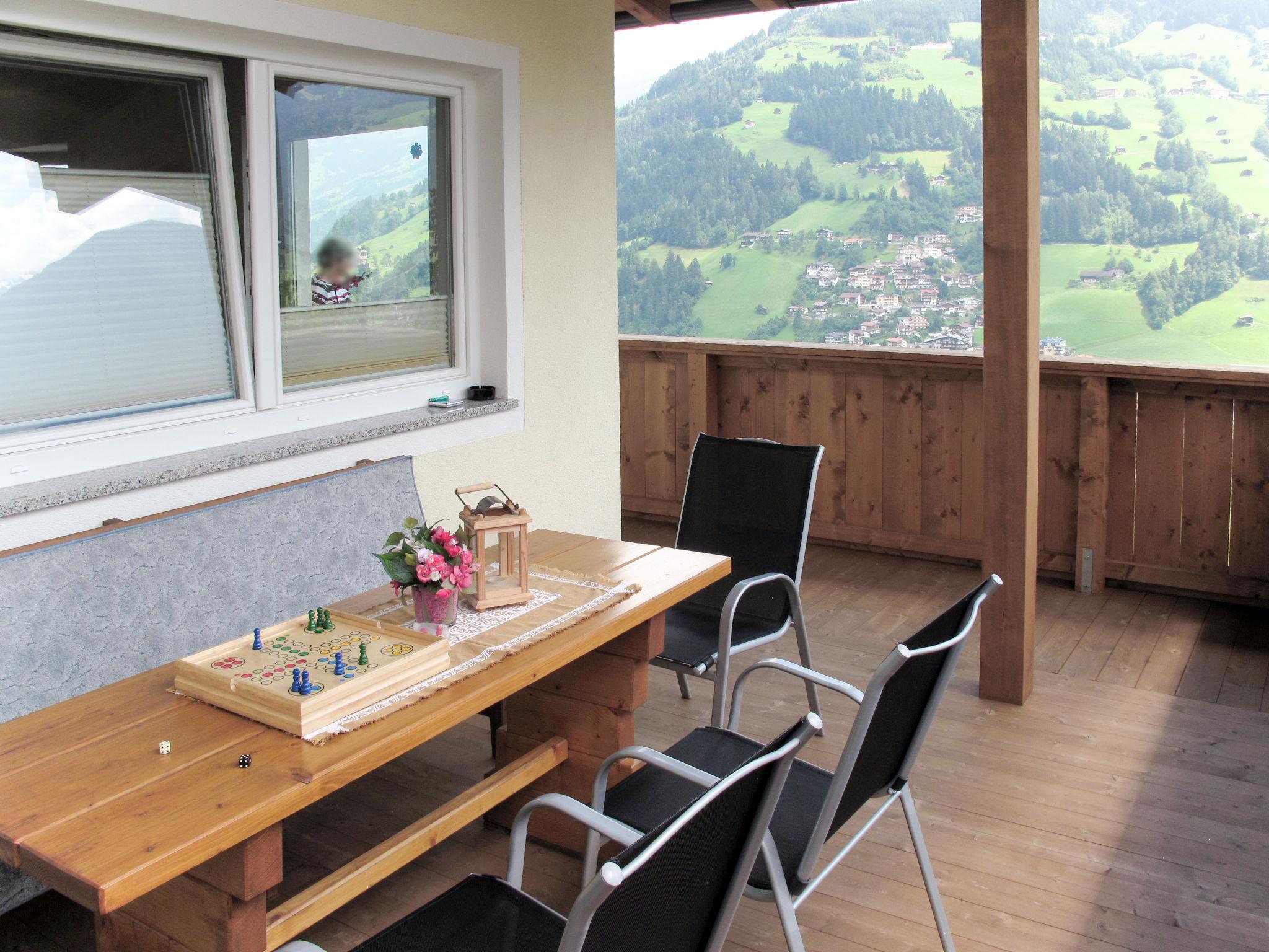 Photo 10 - Appartement de 2 chambres à Hippach avec vues sur la montagne