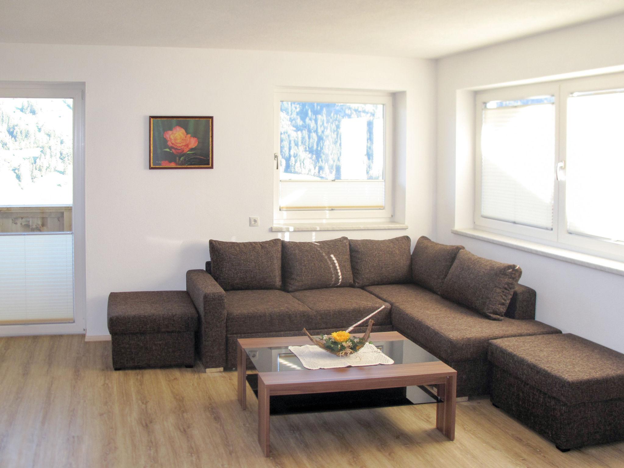 Foto 4 - Apartamento de 2 habitaciones en Hippach con vistas a la montaña