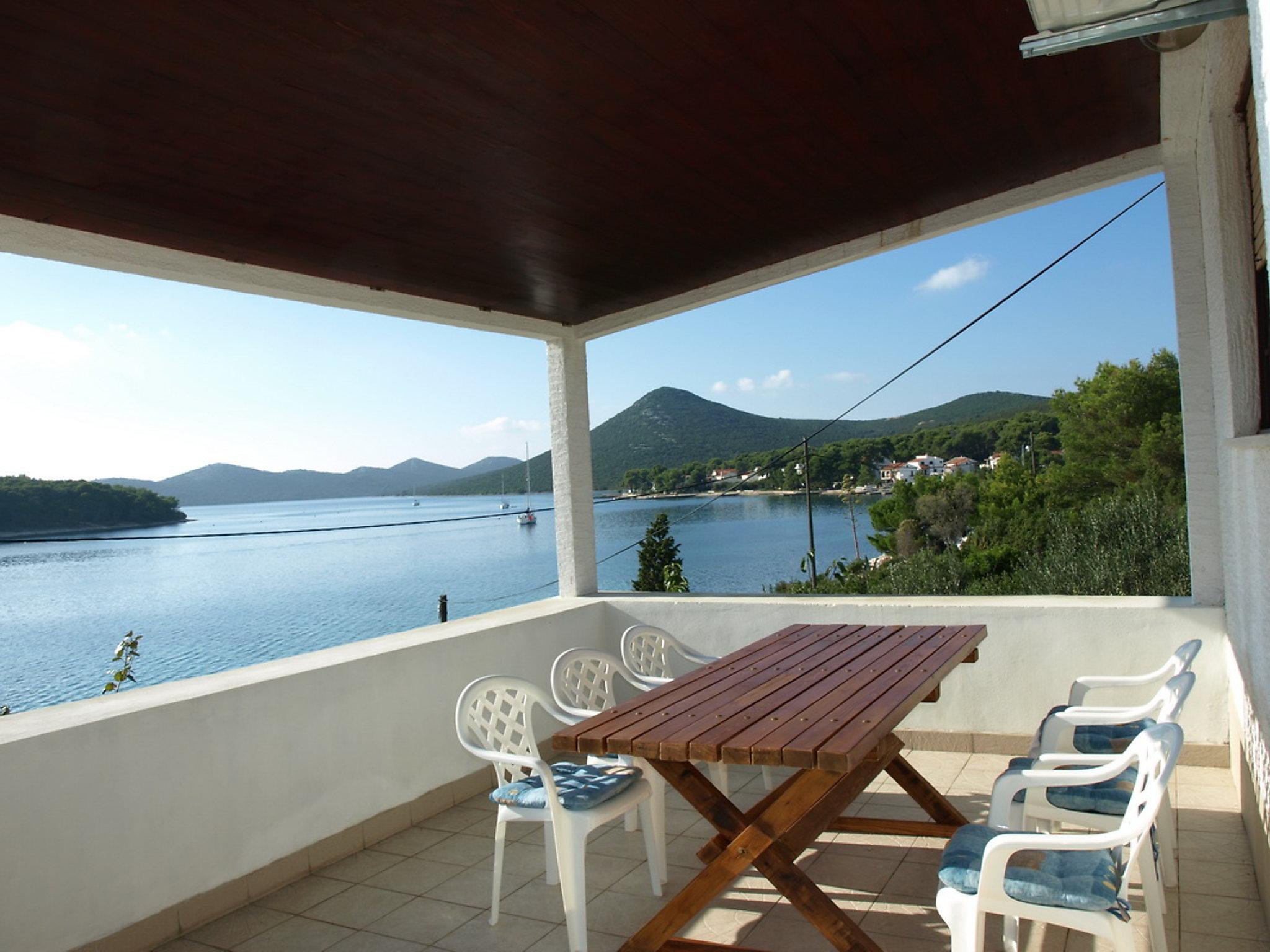 Foto 4 - Apartment mit 3 Schlafzimmern in Zadar mit garten und terrasse