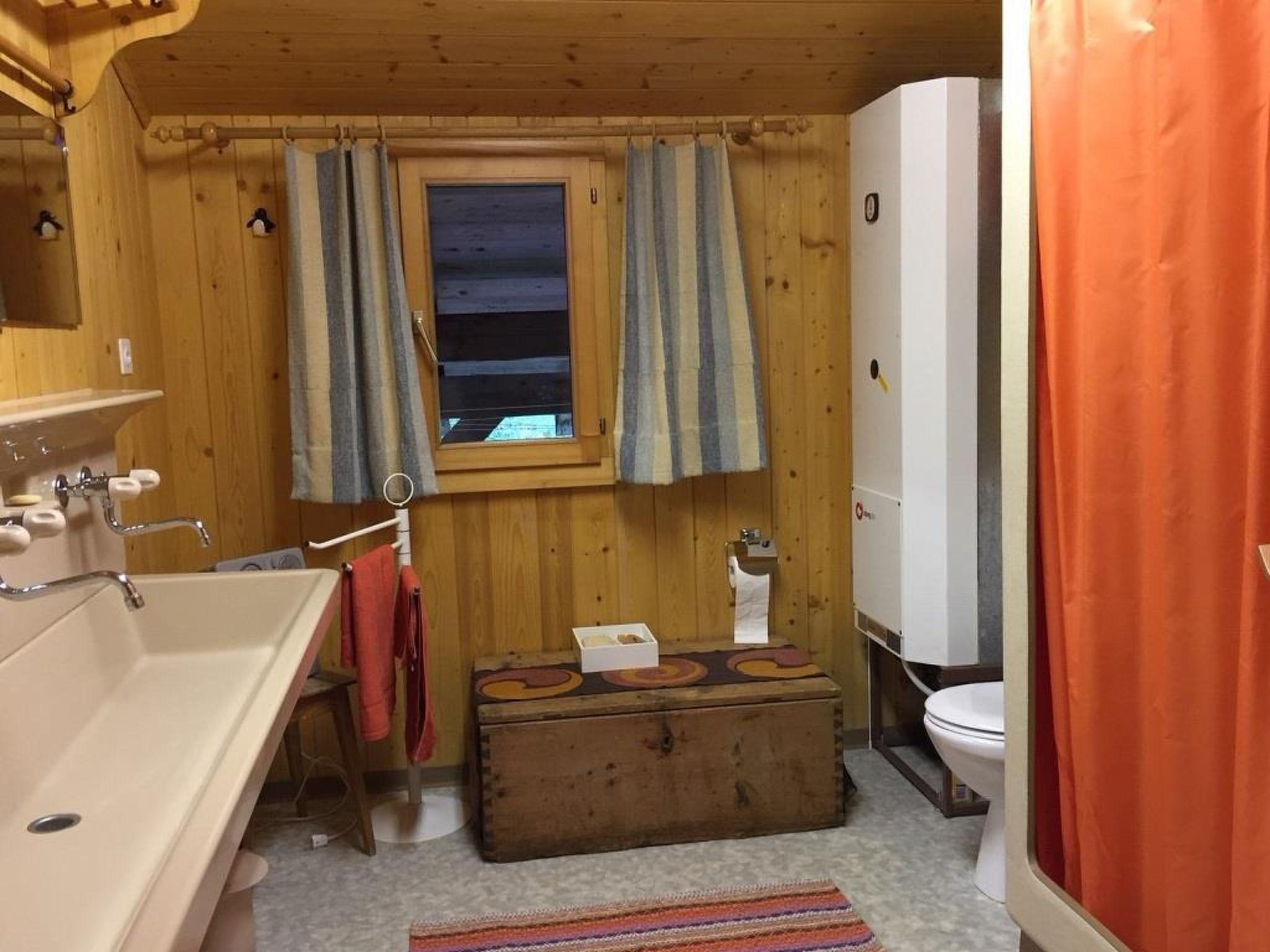 Photo 15 - Appartement de 2 chambres à Oberwil im Simmental avec jardin et vues sur la montagne