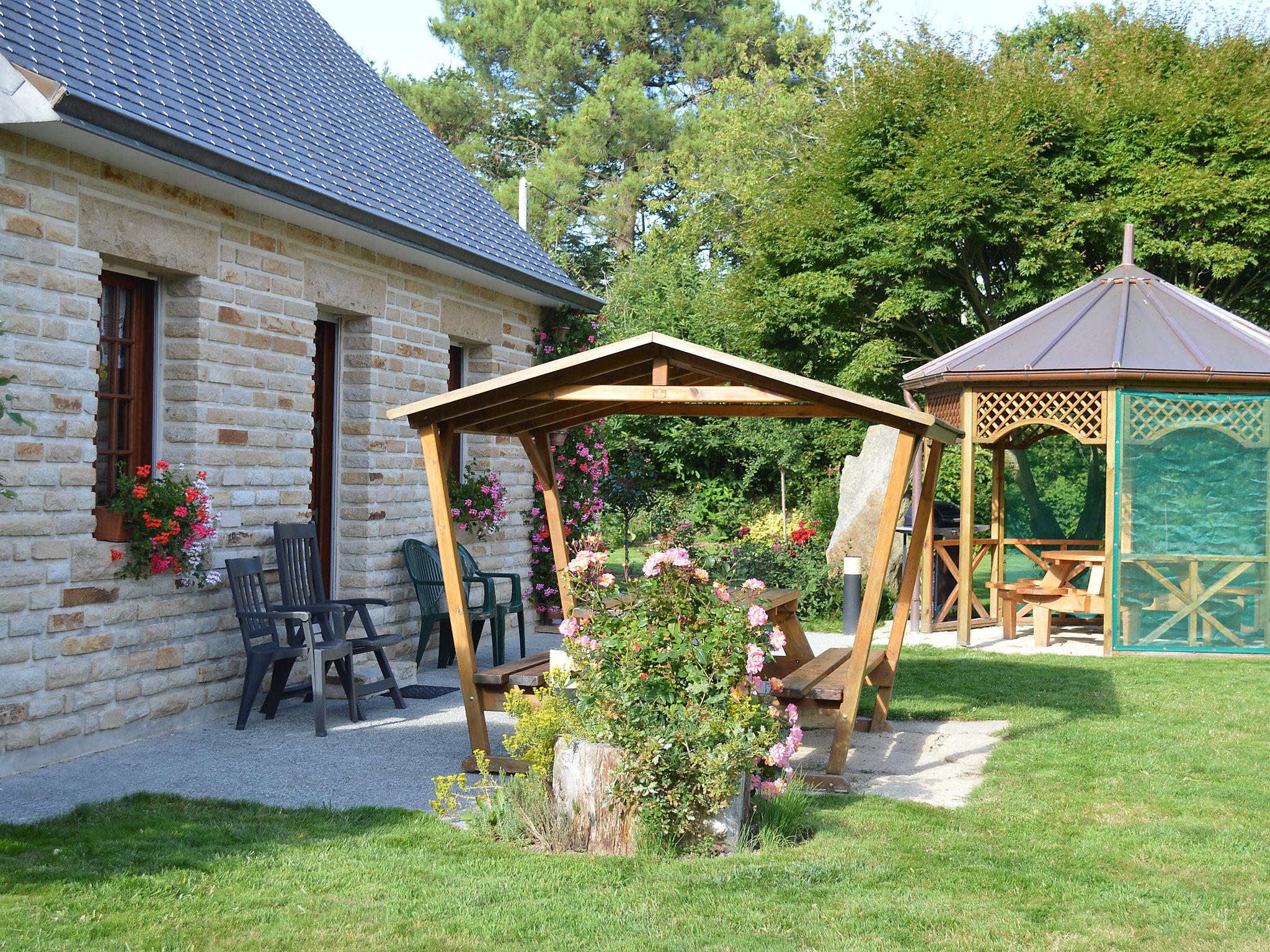 Photo 1 - Maison de 2 chambres à Fouesnant avec jardin et vues à la mer