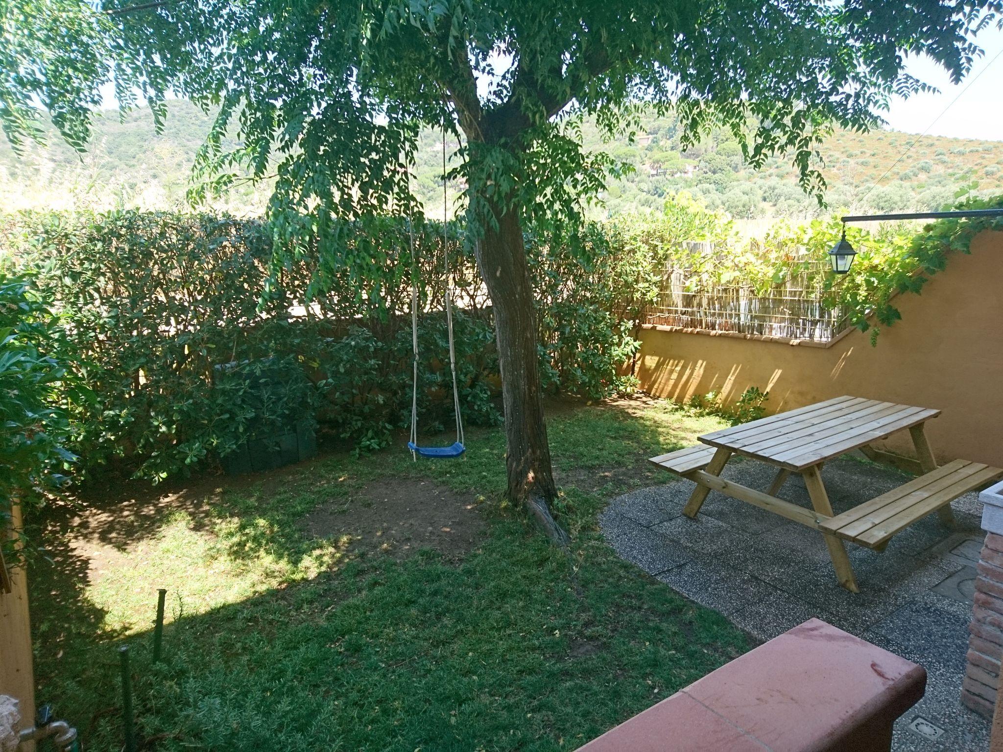 Photo 2 - Maison de 2 chambres à Castiglione della Pescaia avec jardin et vues à la mer