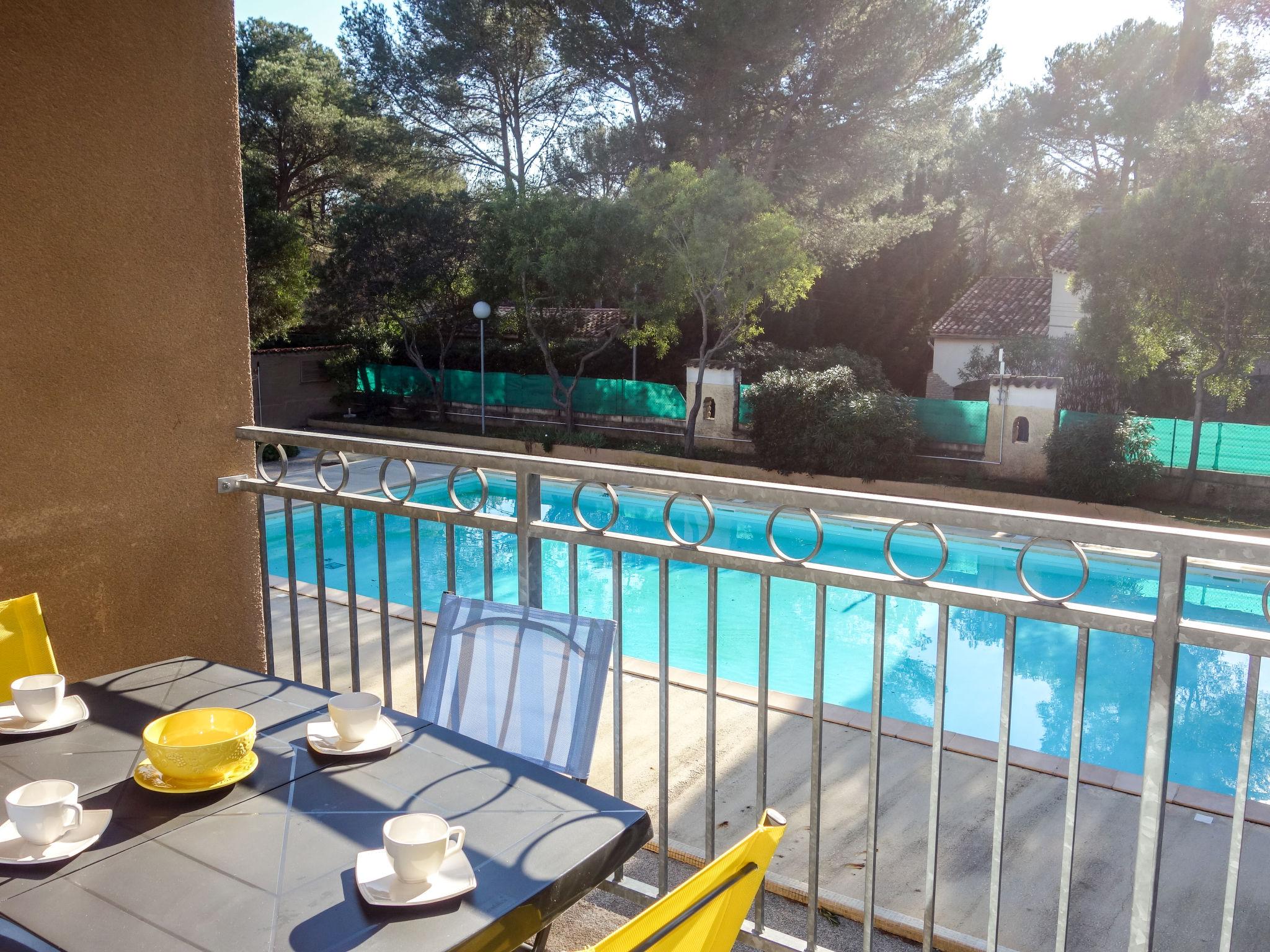 Foto 2 - Apartamento de 1 quarto em Sanary-sur-Mer com piscina e jardim