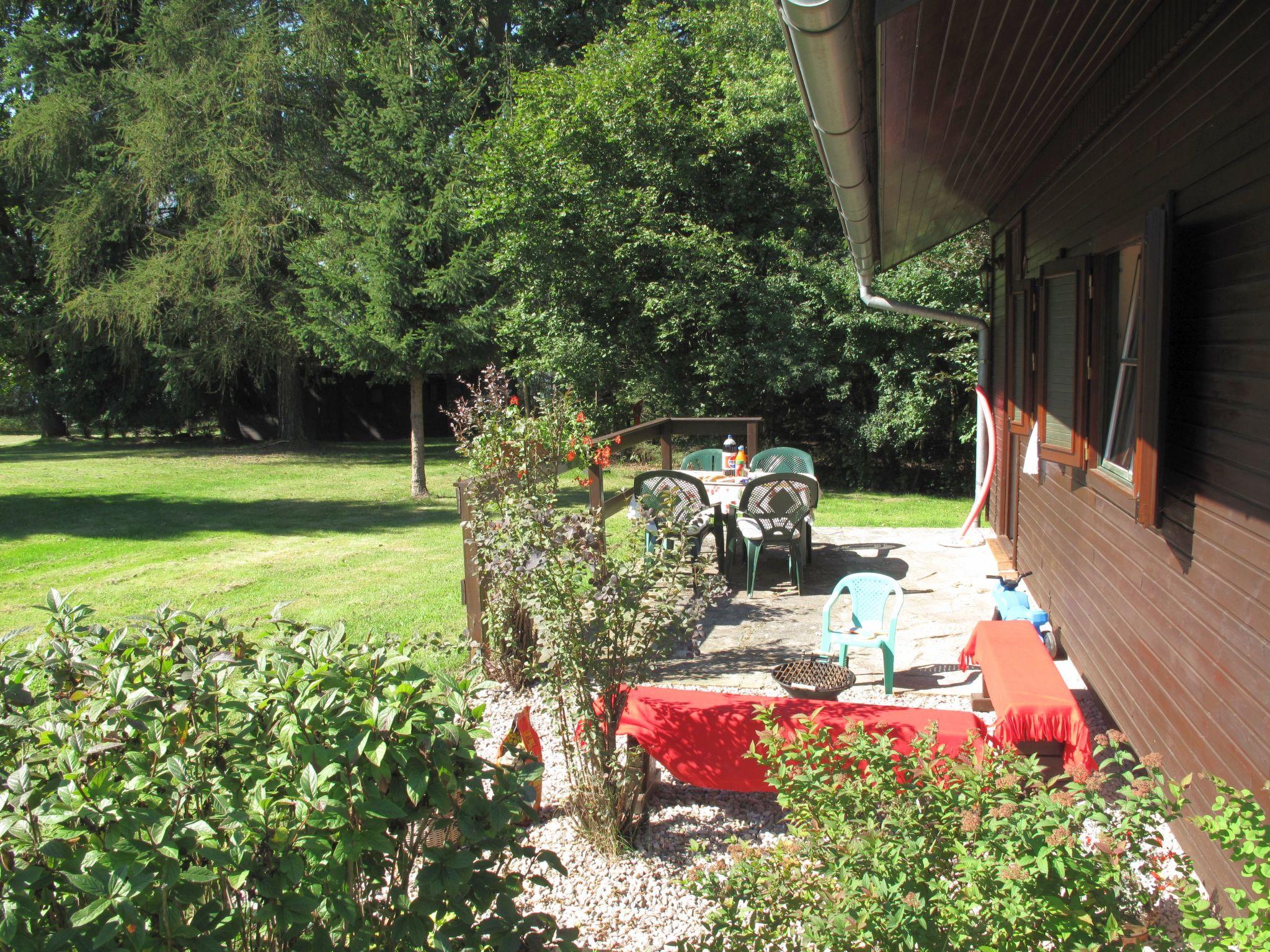 Photo 2 - Maison de 2 chambres à Zábrodí avec jardin et terrasse